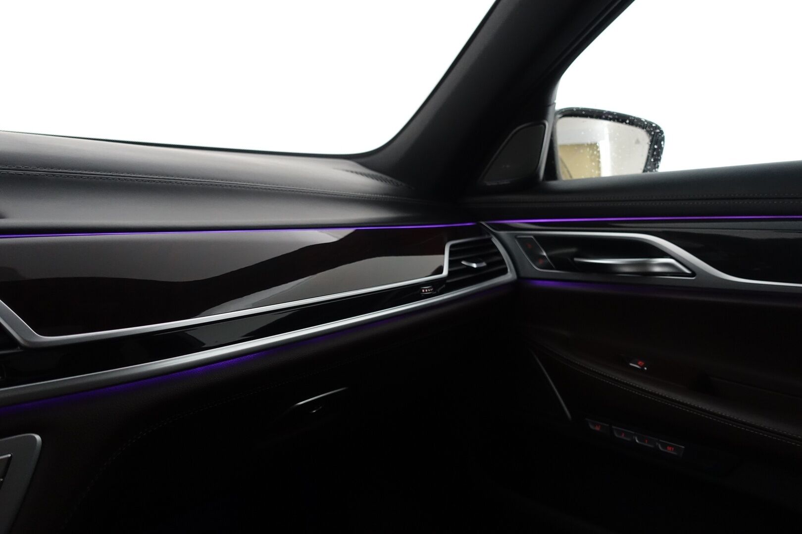 BMW 740 2017 G12 Sedan 740Le iPerformance A xDrive M-Sport - | DAP | HUD | H&K | Laser | | Hierovat & Ilmastoidut Comfort Muistinahat | Panorama | Ilma-alusta | Soft Close | 360° | Comfort Access | Individual | Innovation | Digimittaristo |