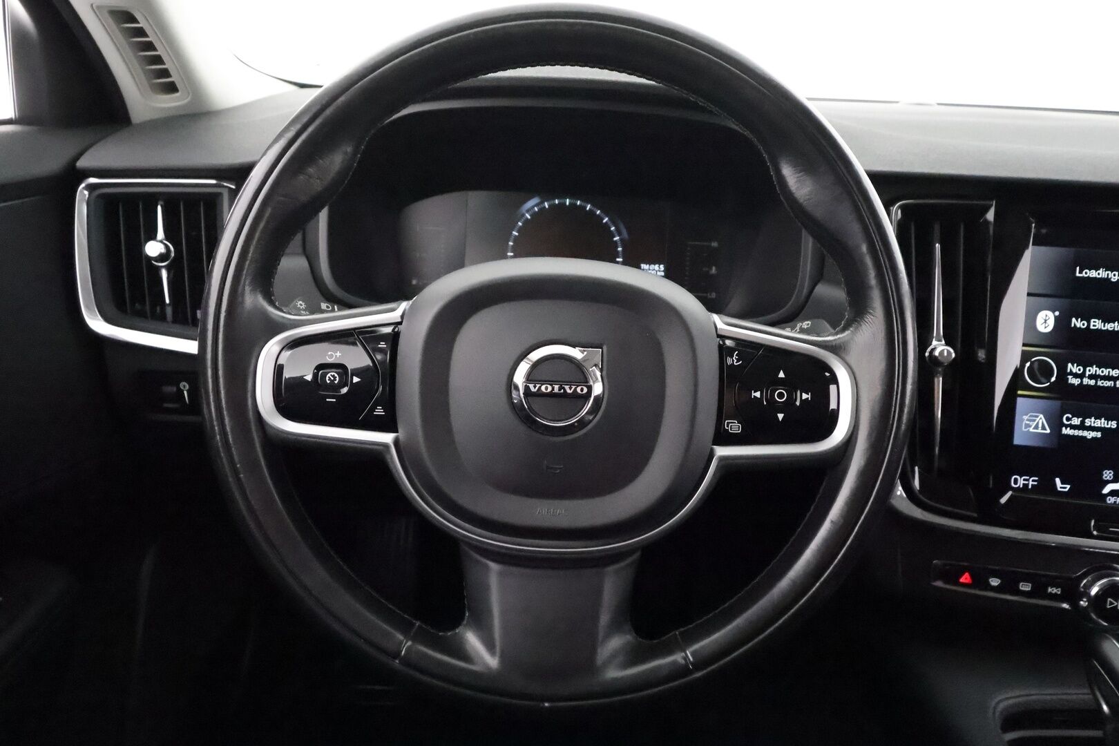 Volvo V90 2018 D3 Business aut - | ACC | Webasto | P.kamera | Pilot Assist | LED | Lämm. ratti | Lämm. takapenkit | High Perf. Audio | Apple & Android | 2x renkaat aluin | Huoltokirja | 