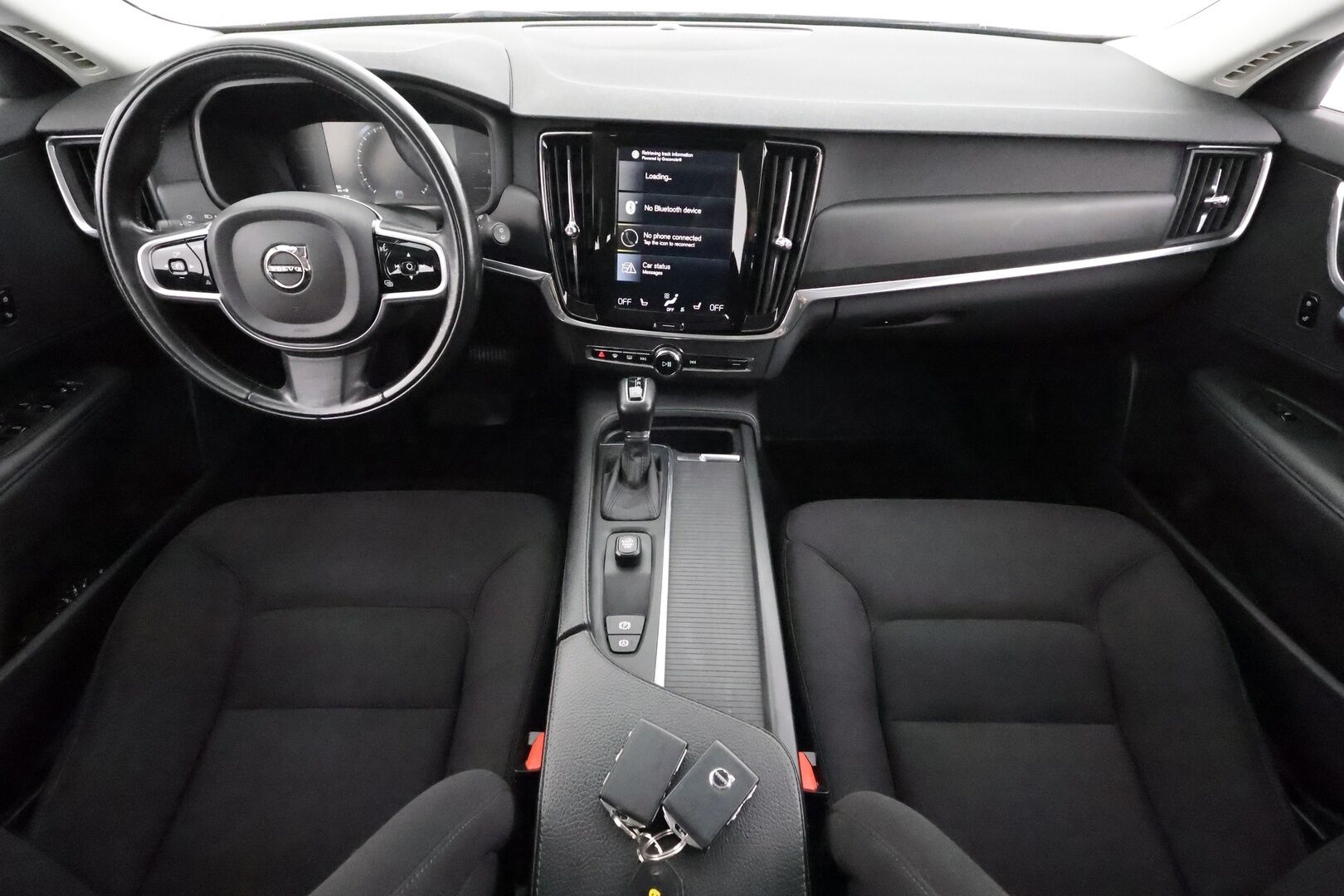 Volvo V90 2018 D3 Business aut - | ACC | Webasto | P.kamera | Pilot Assist | LED | Lämm. ratti | Lämm. takapenkit | High Perf. Audio | Apple & Android | 2x renkaat aluin | Huoltokirja | 