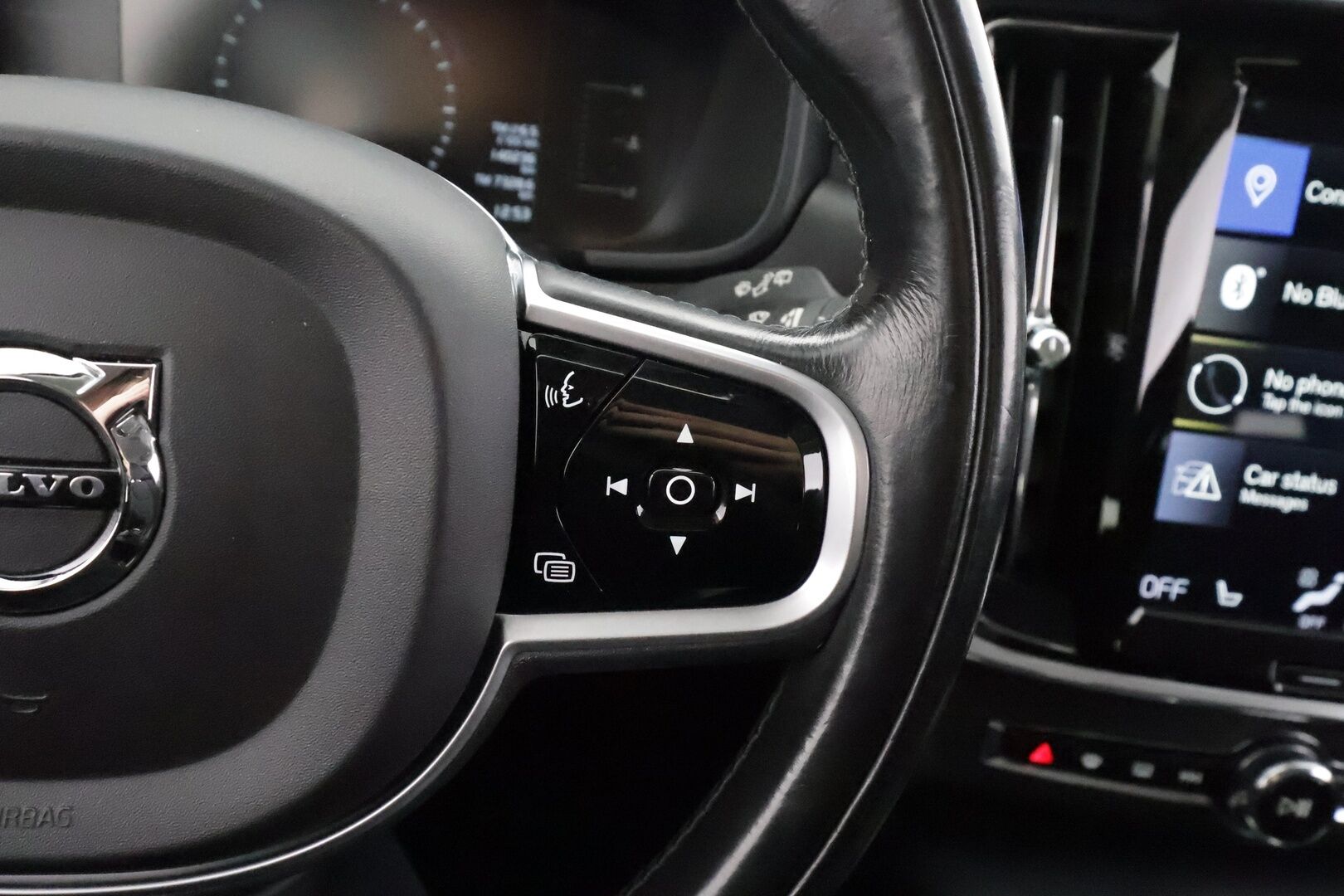 Volvo V90 2018 D3 Business aut - | ACC | Webasto | P.kamera | Pilot Assist | LED | Lämm. ratti | Lämm. takapenkit | High Perf. Audio | Apple & Android | 2x renkaat aluin | Huoltokirja | 