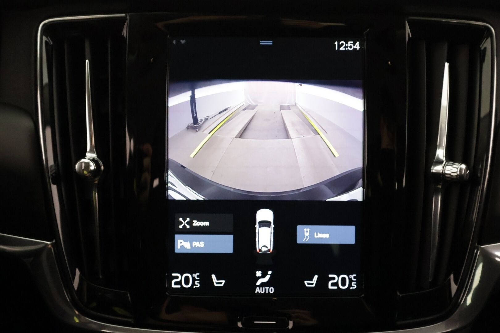 Volvo V90 2018 D3 Business aut - | ACC | Webasto | P.kamera | Pilot Assist | LED | Lämm. ratti | Lämm. takapenkit | High Perf. Audio | Apple & Android | 2x renkaat aluin | Huoltokirja | 