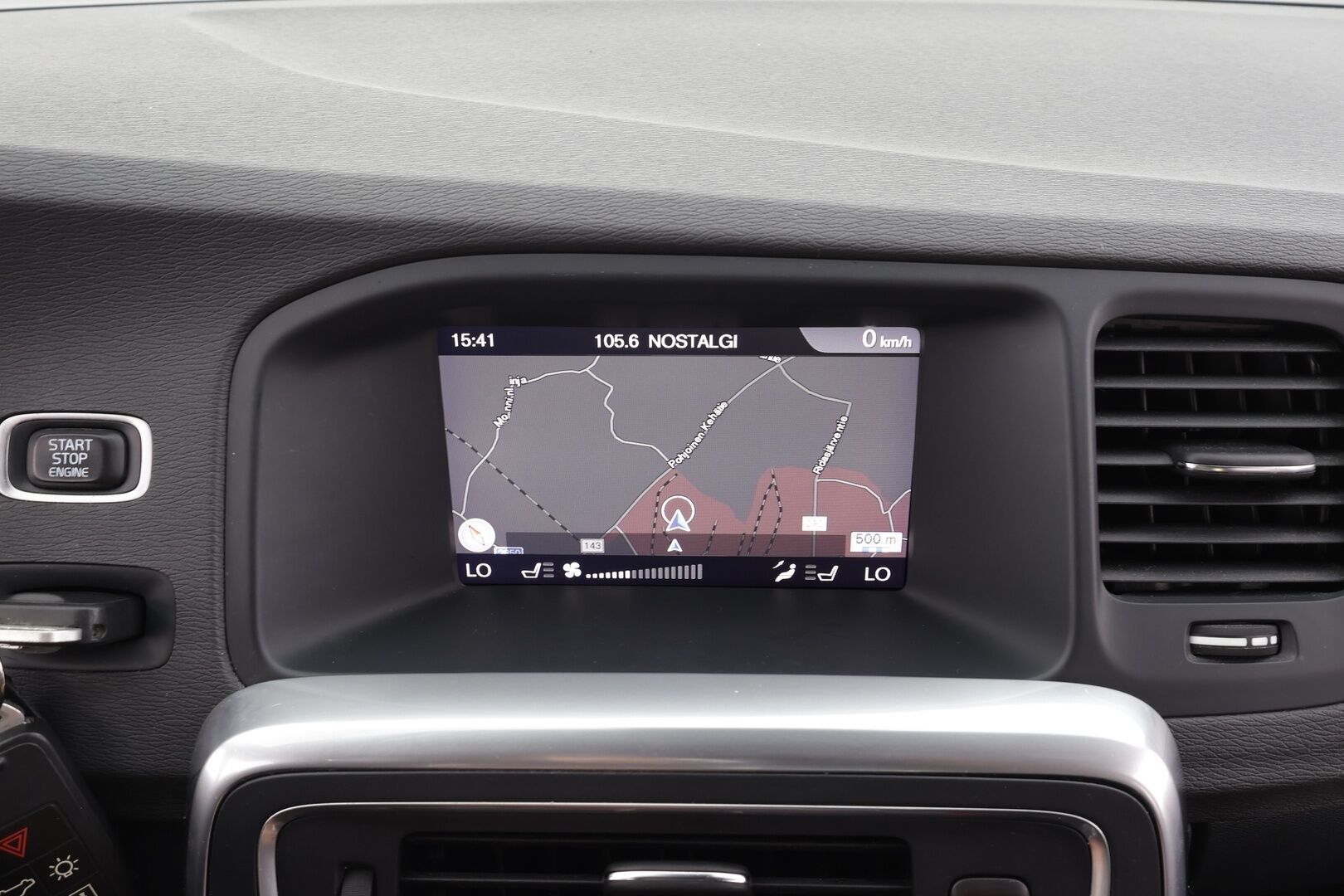 Volvo V60 2018 T3 Business aut * Webasto / Xenon / P.Tutka / Navi / Vakkari / Bluetooth * - Kahdet renkaat aluvanteilla - HULLUT AVAJAISHULINAT KORKOTARJOUS 3,29 %