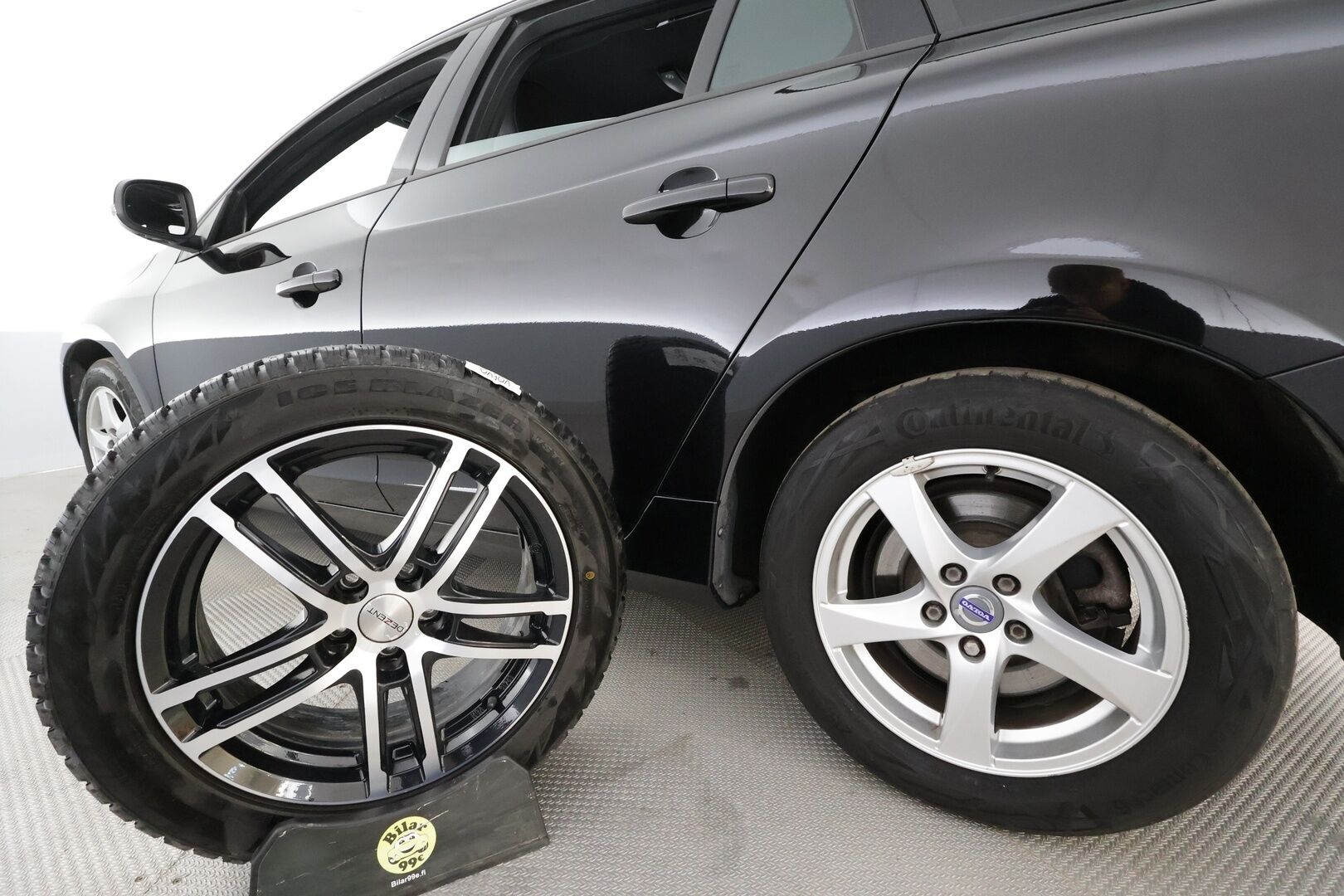 Volvo V60 2018 T3 Business aut * Webasto / Xenon / P.Tutka / Navi / Vakkari / Bluetooth * - Kahdet renkaat aluvanteilla - HULLUT AVAJAISHULINAT KORKOTARJOUS 3,29 %