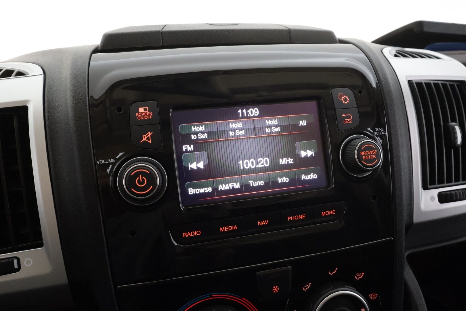 Fiat Ducato 2021 2,3 Multijet 140 10m3 L2H1 * ALV /  Vakkari / P.Kamera / Navi / Koukku / Webasto / Ilmastointi * - Suomi-auto / Kahdet renkaat