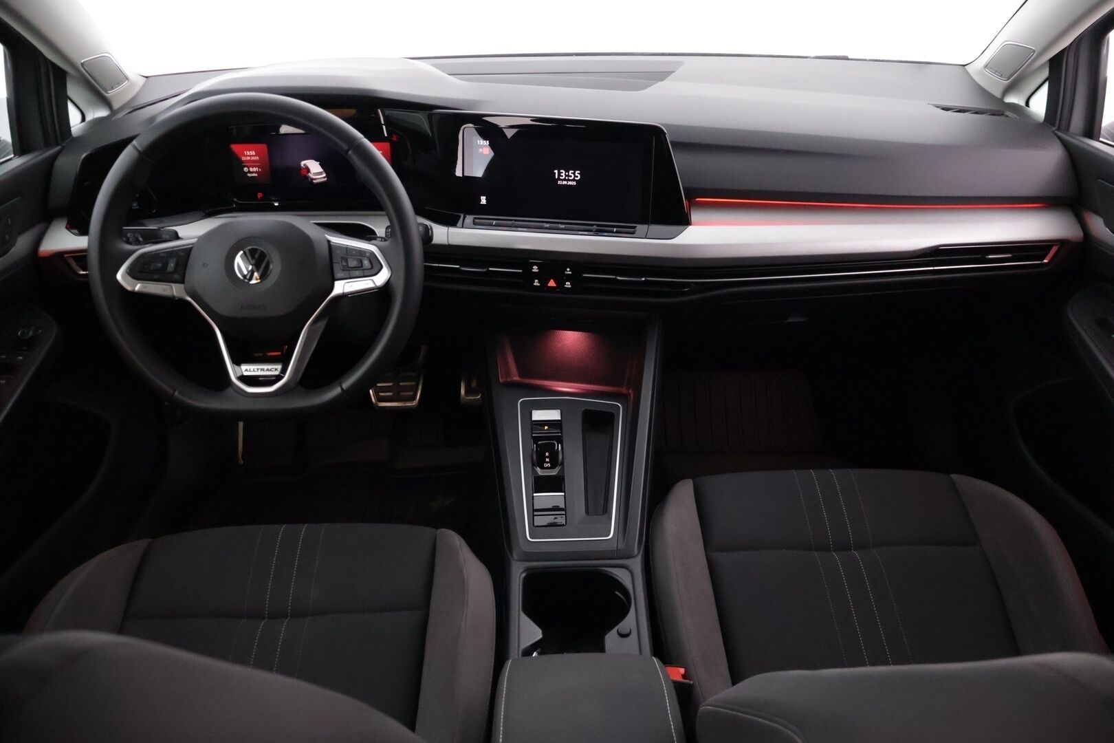 Volkswagen Golf 2021 Variant Alltrack 2,0 TDI 147 kW 4MOTION DSG *ACC / Webasto / Navi / P.kamera / S.luukku / H&K / S.koukku / KeyLessGo* - Uudet Nokialaiset nastat! / Hyvällä historialla / Hienokuntoinen & Huippuvarusteltu