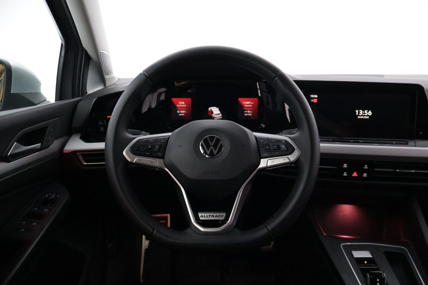 Volkswagen Golf 2021 Variant Alltrack 2,0 TDI 147 kW 4MOTION DSG *ACC / Webasto / Navi / P.kamera / S.luukku / H&K / S.koukku / KeyLessGo* - Uudet Nokialaiset nastat! / Hyvällä historialla / Hienokuntoinen & Huippuvarusteltu