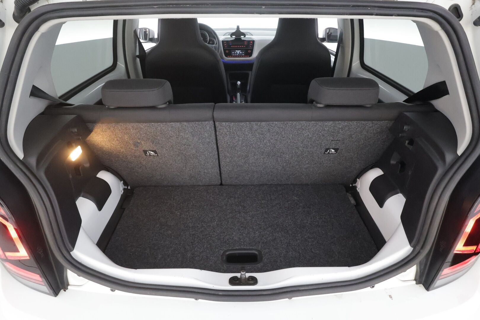 Volkswagen up! 2022 e-up! Style 61 kW automaatti - Vakkari | P.Kamera | Bluetooth | 1.Om suomi-auto | Kahdet Renkaat | Merkkihuollettu |