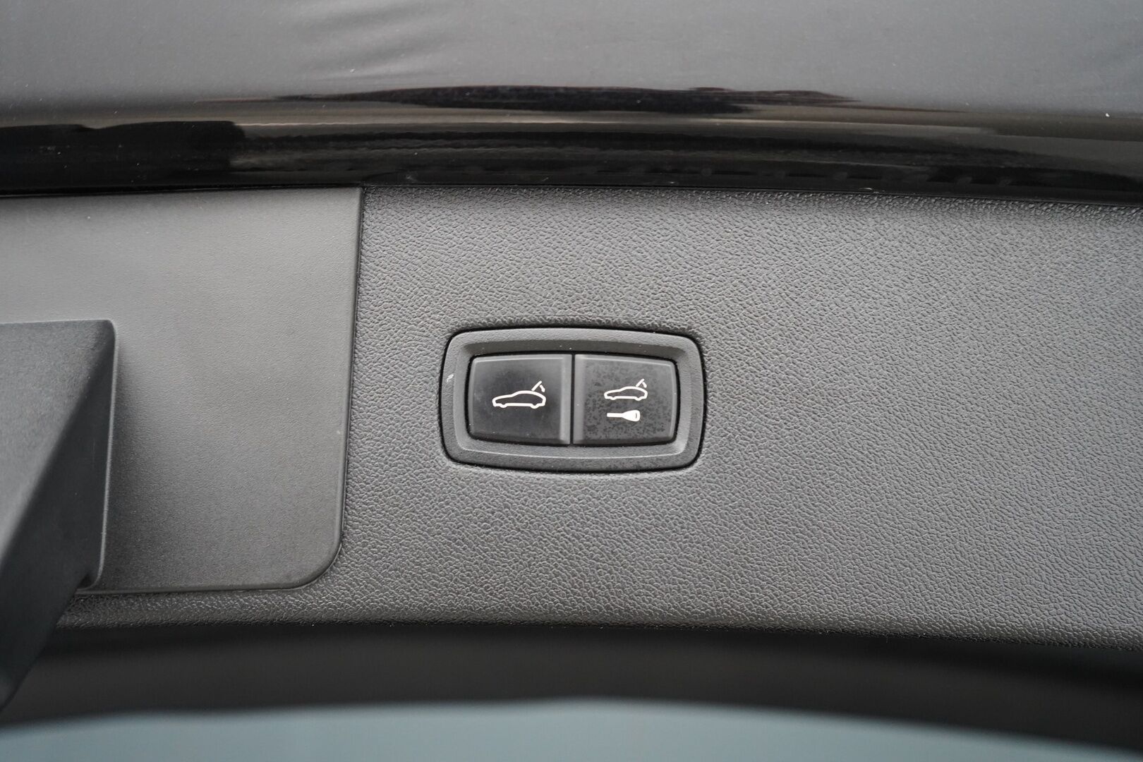 Porsche Cayenne 2020 E-Hybrid SportDesign * Burmester / Panorama / Imuovet / HUD / ACC / Matrix / PDCC / PDLS + / Night Vision / PASM / Nahkasisusta / Ilmastoidut Istuimet / 360-Kamera * - 2,99 % KORKOTARJOUS TÄHÄN AUTOON - 31.5. ASTI! - Huippuvarusteet / Juuri huollettu / 2x Porschen vanteet / 