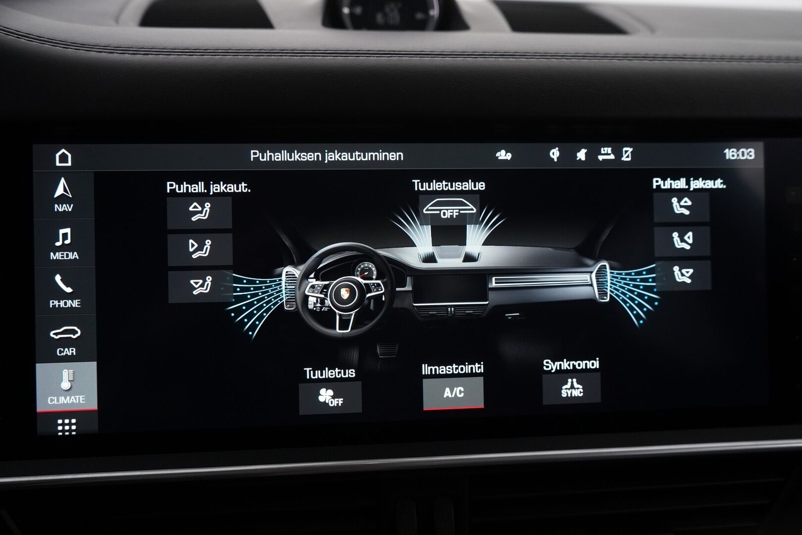 Porsche Cayenne 2020 E-Hybrid SportDesign * Burmester / Panorama / Imuovet / HUD / ACC / Matrix / PDCC / PDLS + / Night Vision / PASM / Nahkasisusta / Ilmastoidut Istuimet / 360-Kamera * - 2,99 % KORKOTARJOUS TÄHÄN AUTOON - 31.5. ASTI! - Huippuvarusteet / Juuri huollettu / 2x Porschen vanteet / 