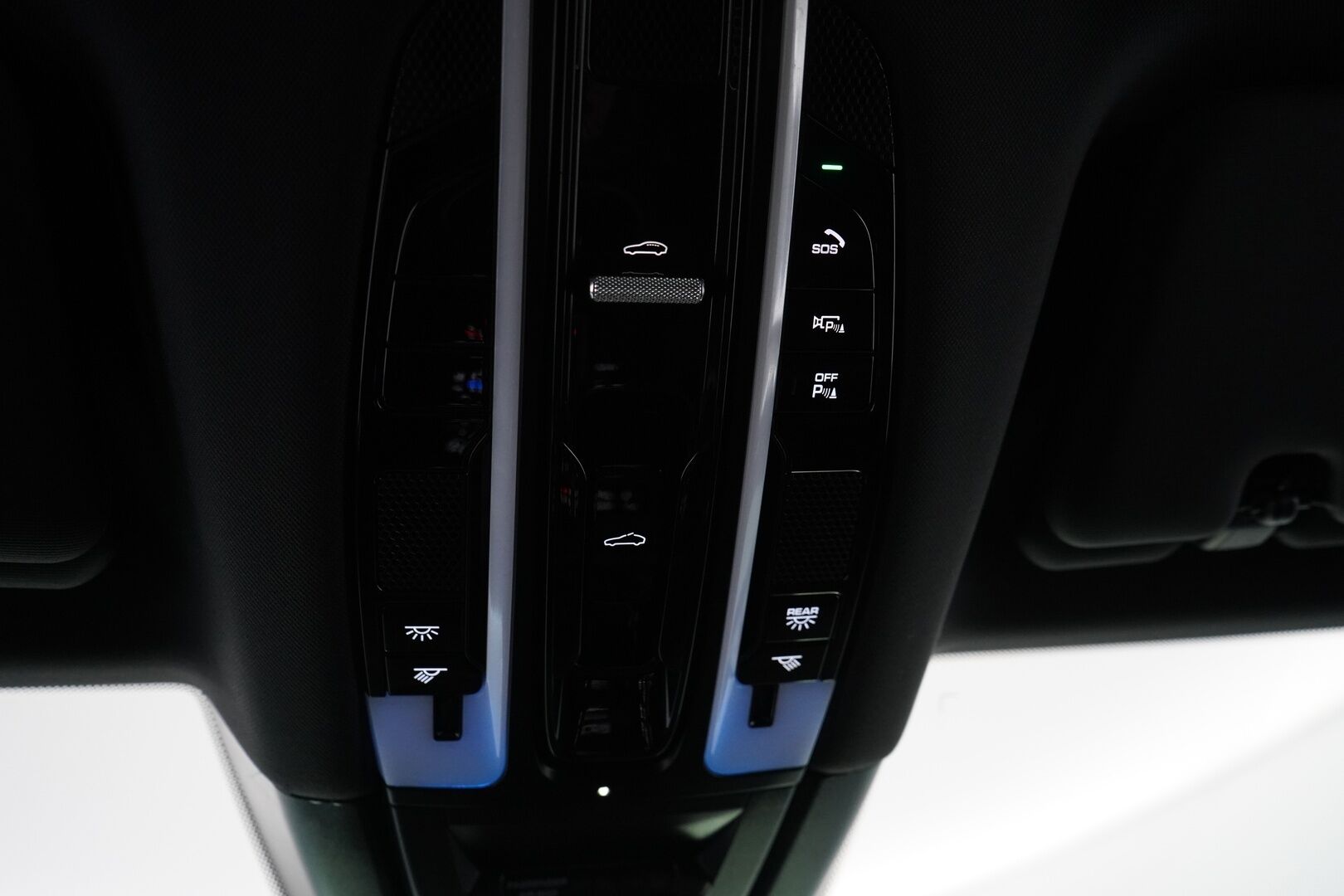 Porsche Cayenne 2020 E-Hybrid SportDesign * Burmester / Panorama / Imuovet / HUD / ACC / Matrix / PDCC / PDLS + / Night Vision / PASM / Nahkasisusta / Ilmastoidut Istuimet / 360-Kamera * - 2,99 % KORKOTARJOUS TÄHÄN AUTOON - 31.5. ASTI! - Huippuvarusteet / Juuri huollettu / 2x Porschen vanteet / 