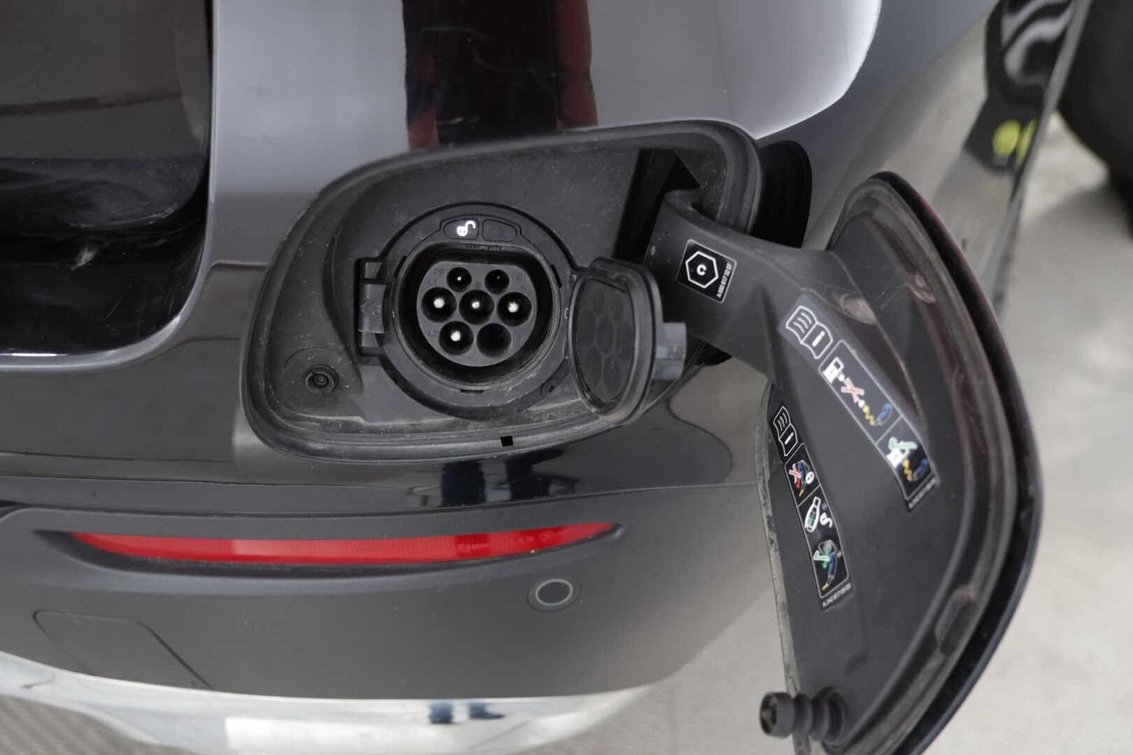 Mercedes-Benz GLC 2022 300 e 4MATIC A Business P.Kamera / Vetokoukku / Neliveto - P.Kamera / Vetokoukku / Neliveto