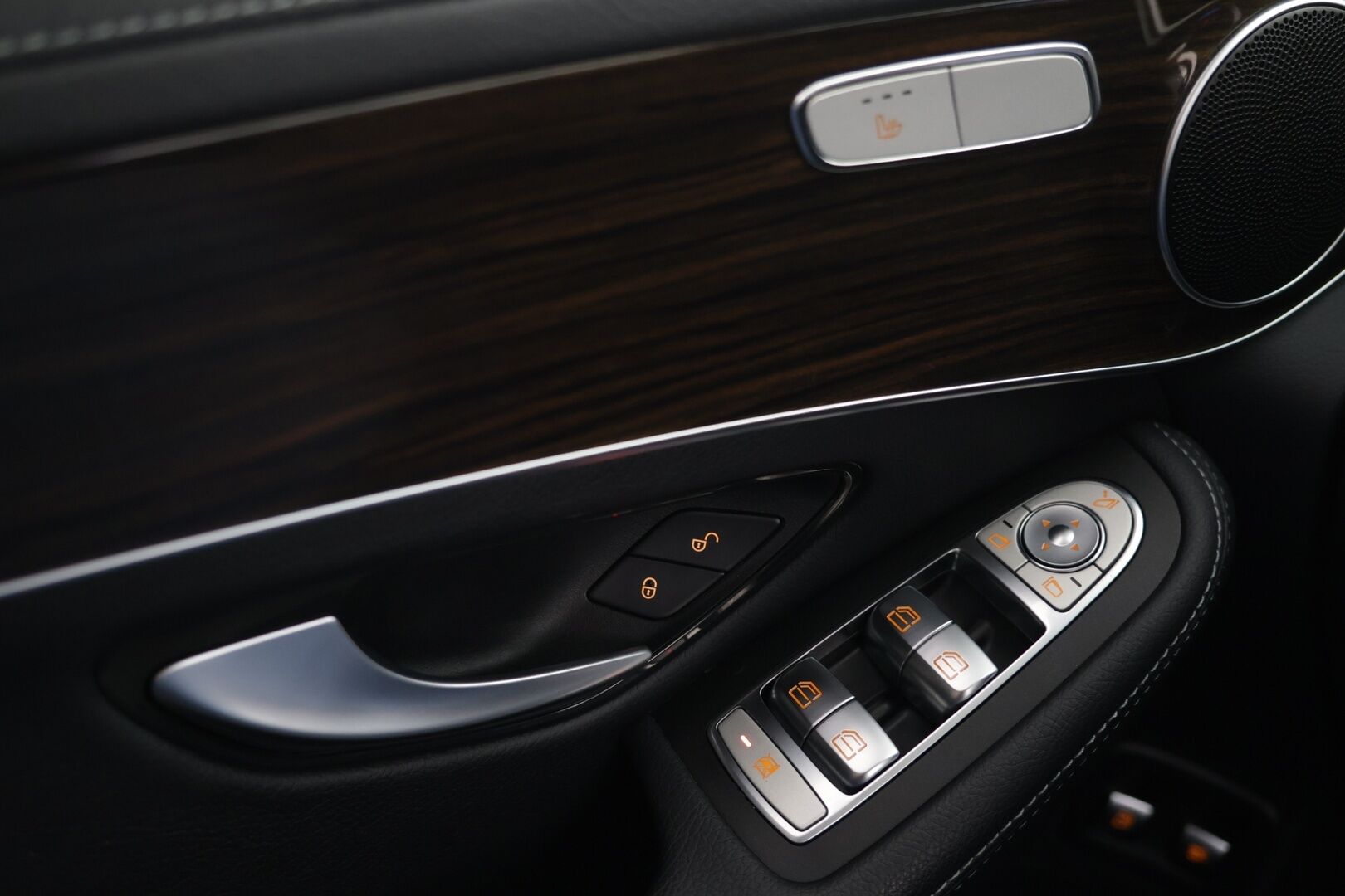 Mercedes-Benz GLC 2022 300 e 4MATIC A Business * Distronic / P.Kamera / Vetokoukku * - P.Kamera / Vetokoukku / Neliveto - HULLUT AVAJAISHULINAT KORKOTARJOUS 3,29 %