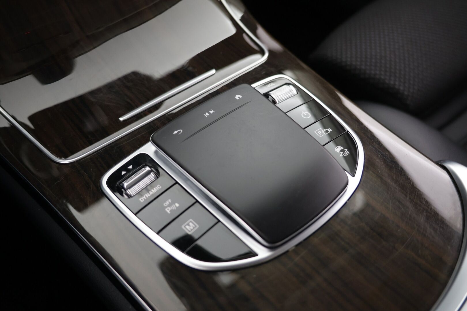 Mercedes-Benz GLC 2022 300 e 4MATIC A Business * Distronic / P.Kamera / Vetokoukku * - P.Kamera / Vetokoukku / Neliveto