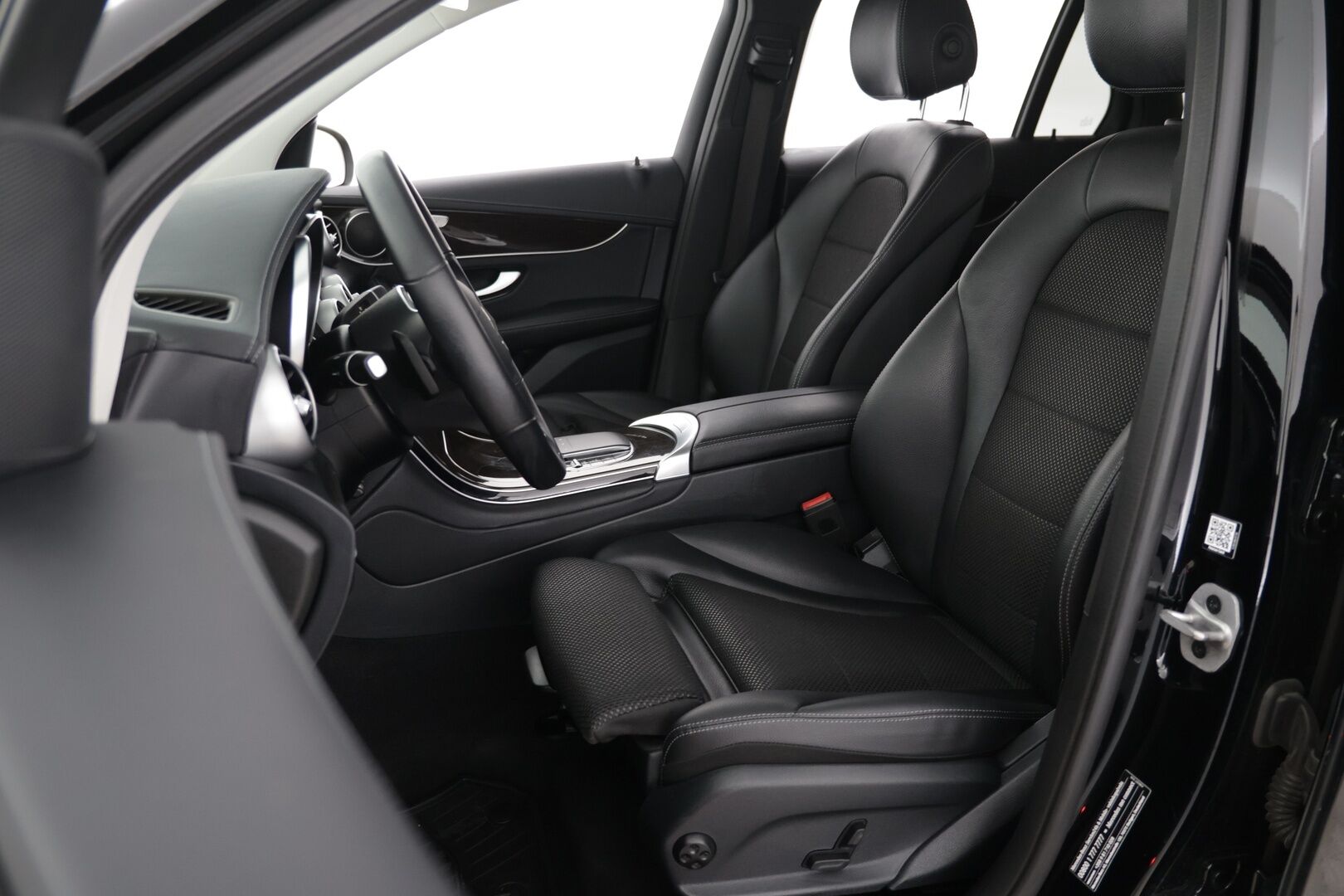 Mercedes-Benz GLC 2022 300 e 4MATIC A Business P.Kamera / Vetokoukku / Neliveto - P.Kamera / Vetokoukku / Neliveto