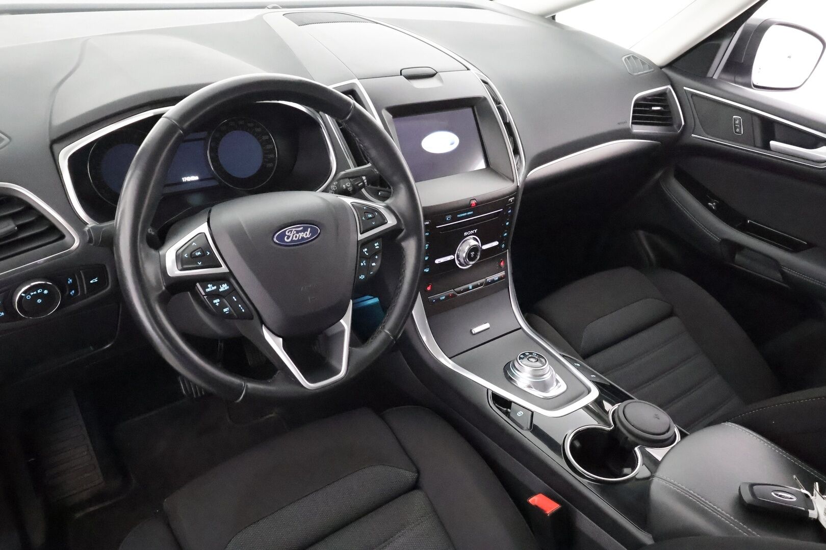 Ford S-Max 2022 2.5 Hybrid (HEV) 190hv autom. Titanium 5-ovinen 7-P - ACC | Koukku | Adapt.LED | SONY | NAVI | Keyless | P.Kamera