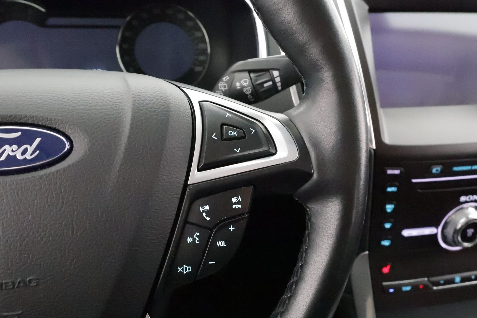 Ford S-Max 2022 2.5 Hybrid (HEV) 190hv autom. Titanium 5-ovinen 7-P - ACC | Koukku | Adapt.LED | SONY | NAVI | Keyless | P.Kamera