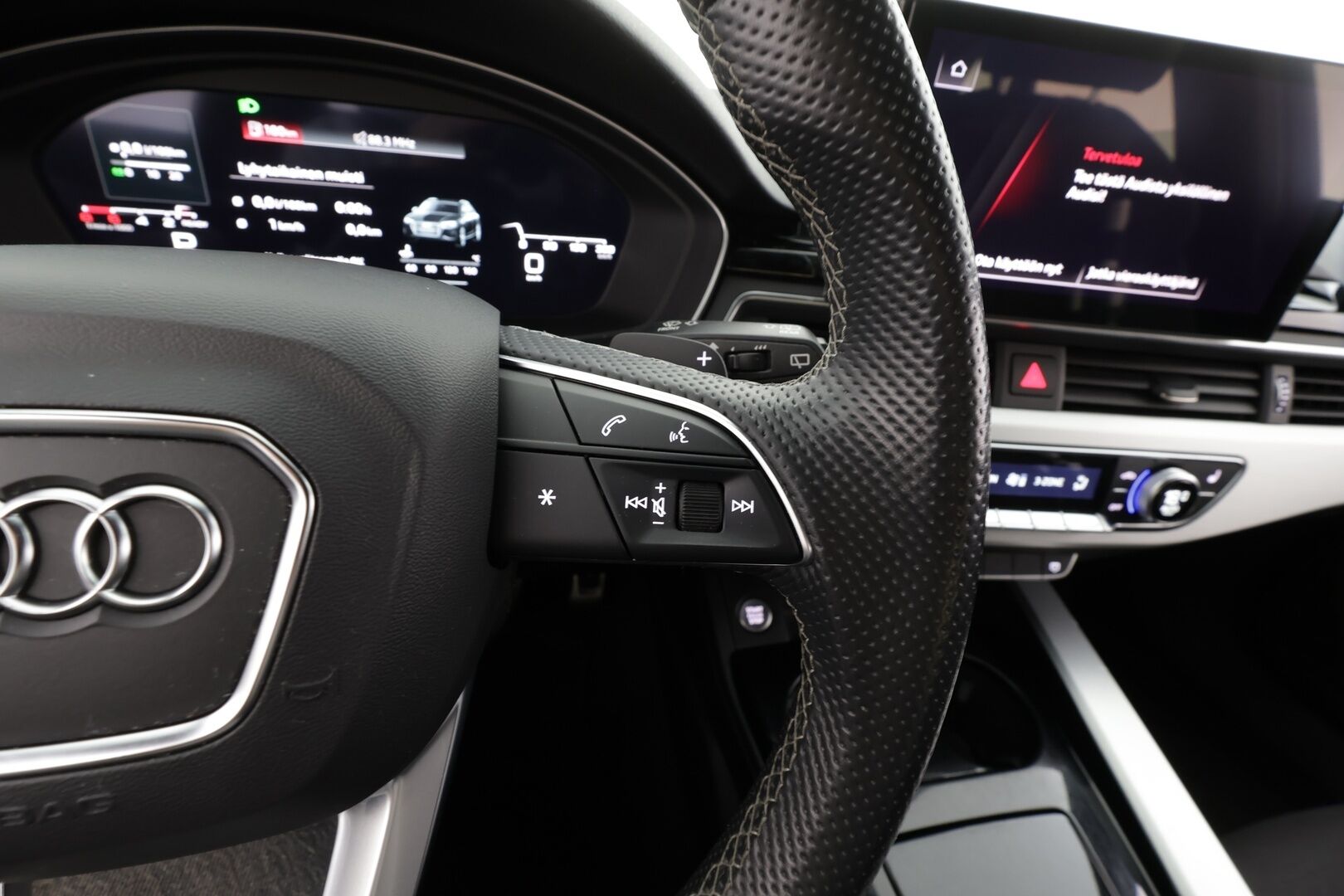 Audi A4 2022 Avant Business S line 40 TFSI 150 kW MHEV quattro S tronic * ACC / P.kamera / Matrix LED / Koukku / Webasto * - 1.Om Suomi-auto / Digimittaristo / Kahdet renkaat aluvanteilla / Merkkihuollettu - HULLUT JOULUT KORKOTARJOUS 2,49% 