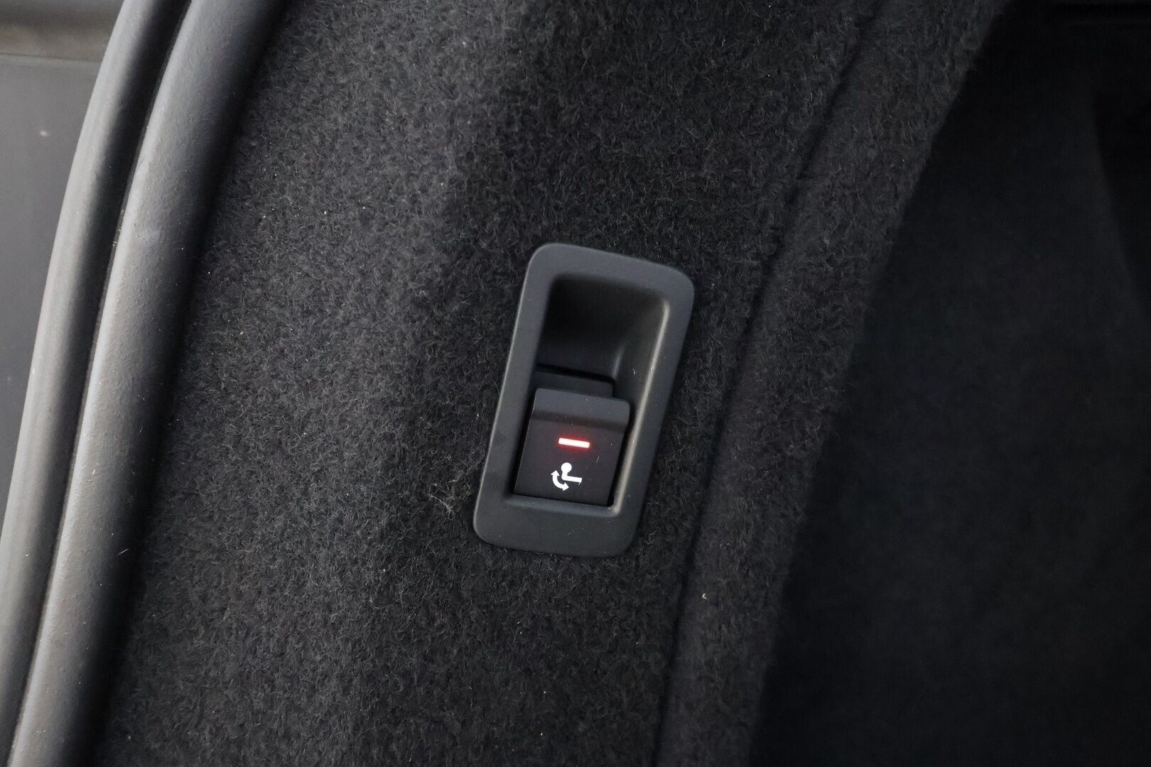 Audi A4 2022 Avant Business S line 40 TFSI 150 kW MHEV quattro S tronic * ACC / P.kamera / Matrix LED / Koukku / Webasto * - 1.Om Suomi-auto / Digimittaristo / Kahdet renkaat aluvanteilla / Merkkihuollettu - HULLUT JOULUT KORKOTARJOUS 2,49% 