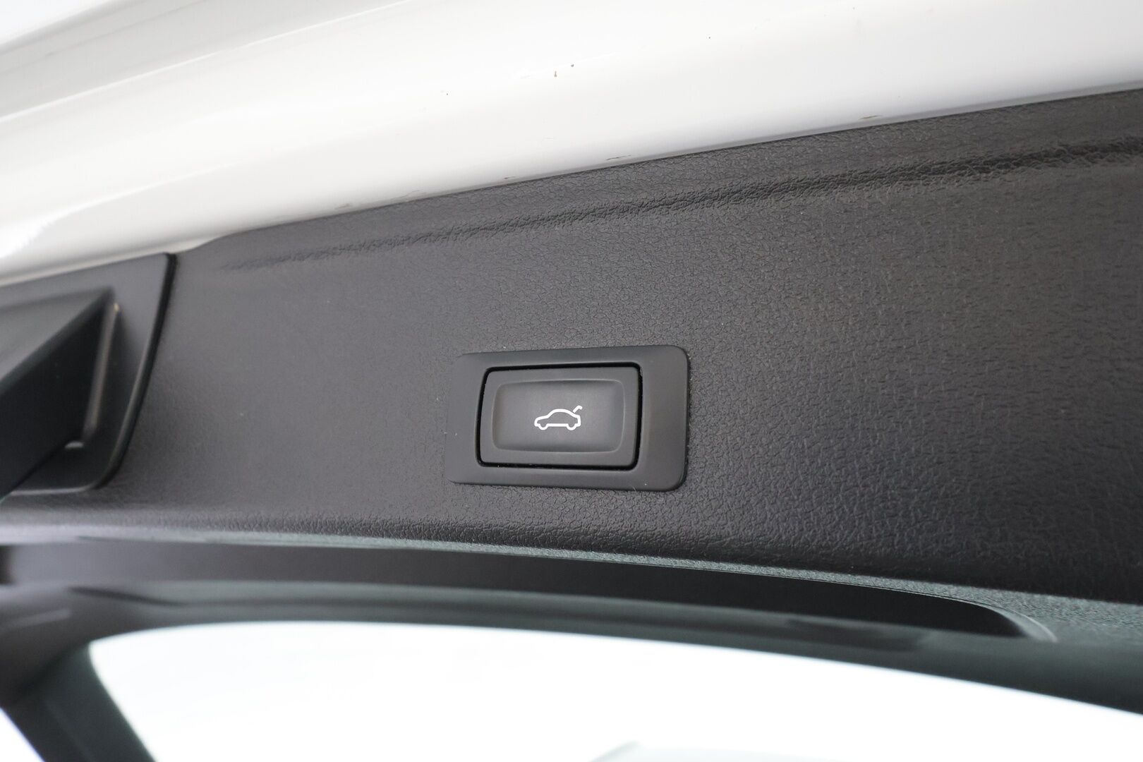 Audi A4 2022 Avant Business S line 40 TFSI 150 kW MHEV quattro S tronic * ACC / P.kamera / Matrix LED / Koukku / Webasto * - 1.Om Suomi-auto / Digimittaristo / Kahdet renkaat aluvanteilla / Merkkihuollettu - HULLUT JOULUT KORKOTARJOUS 2,49% 