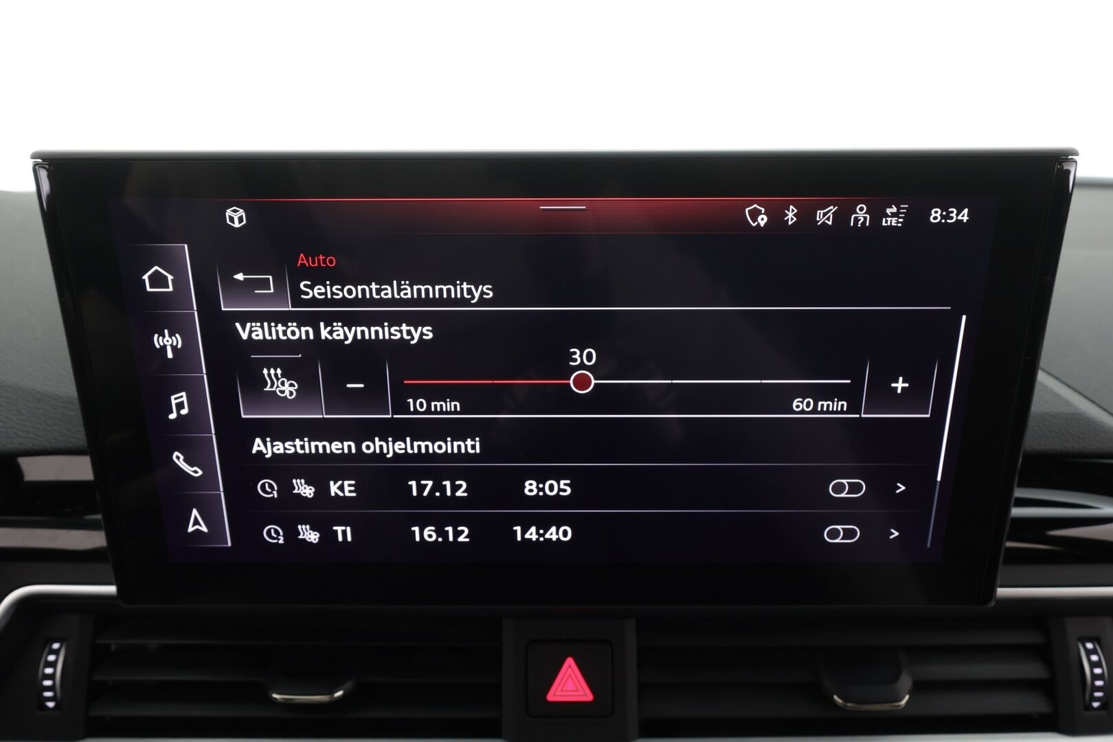 Audi A4 2022 Avant Business S line 40 TFSI 150 kW MHEV quattro S tronic * ACC / P.kamera / Matrix LED / Koukku / Webasto * - 1.Om Suomi-auto / Digimittaristo / Kahdet renkaat aluvanteilla / Merkkihuollettu - HULLUT JOULUT KORKOTARJOUS 2,49% 