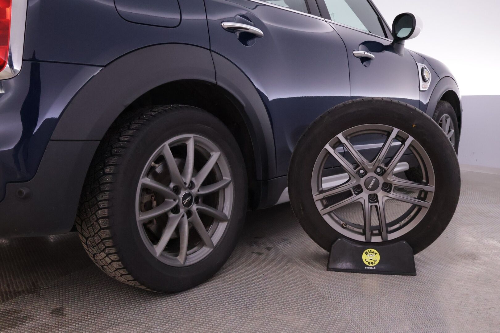 Mini Countryman 2018 Cooper SE ALL4 *Navi / P.tutkat / Vakkari / 2x Renkaat ja vanteet / Ambient light* - Hyvä huoltohistoria / Juuri huollettu