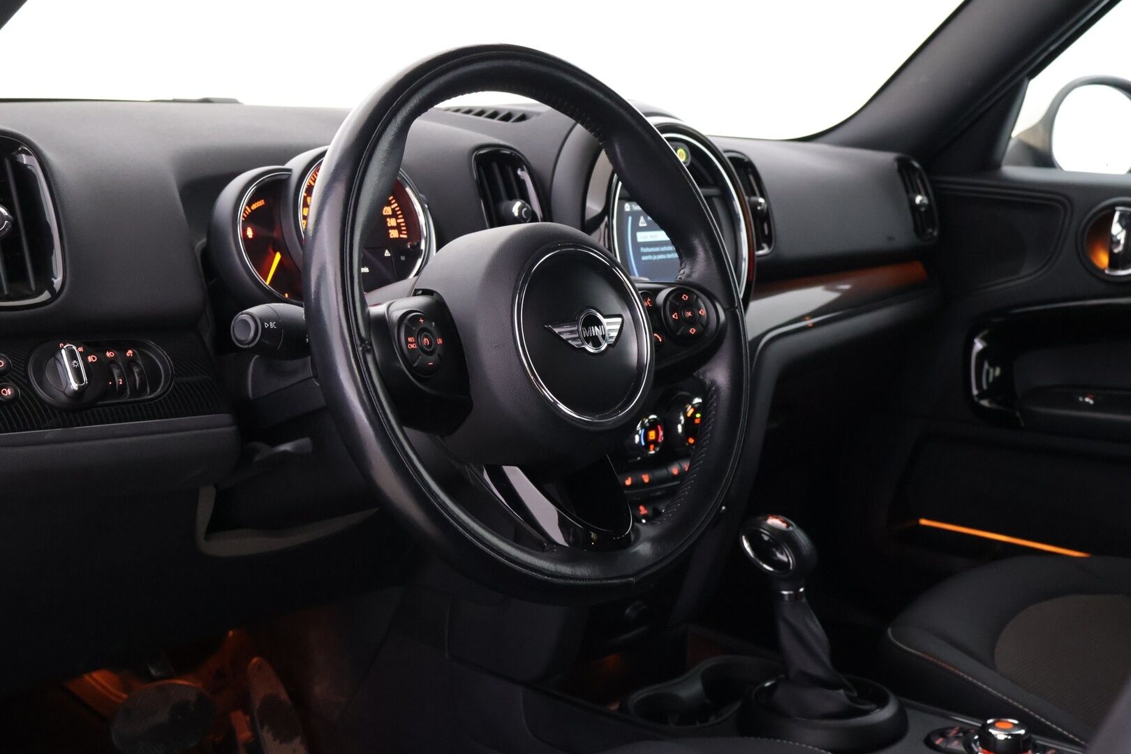 Mini Countryman 2018 Cooper SE ALL4 *Navi / P.tutkat / Vakkari / 2x Renkaat ja vanteet / Ambient light* - Hyvä huoltohistoria / Juuri huollettu