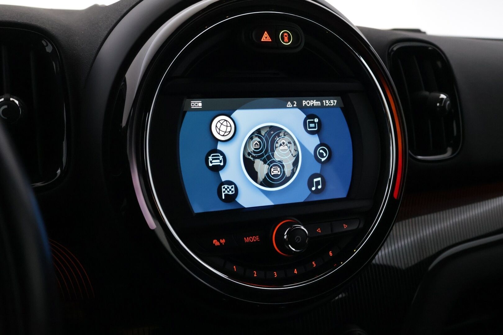 Mini Countryman 2018 Cooper SE ALL4 *Navi / P.tutkat / Vakkari / 2x Renkaat ja vanteet / Ambient light* - Hyvä huoltohistoria / Juuri huollettu