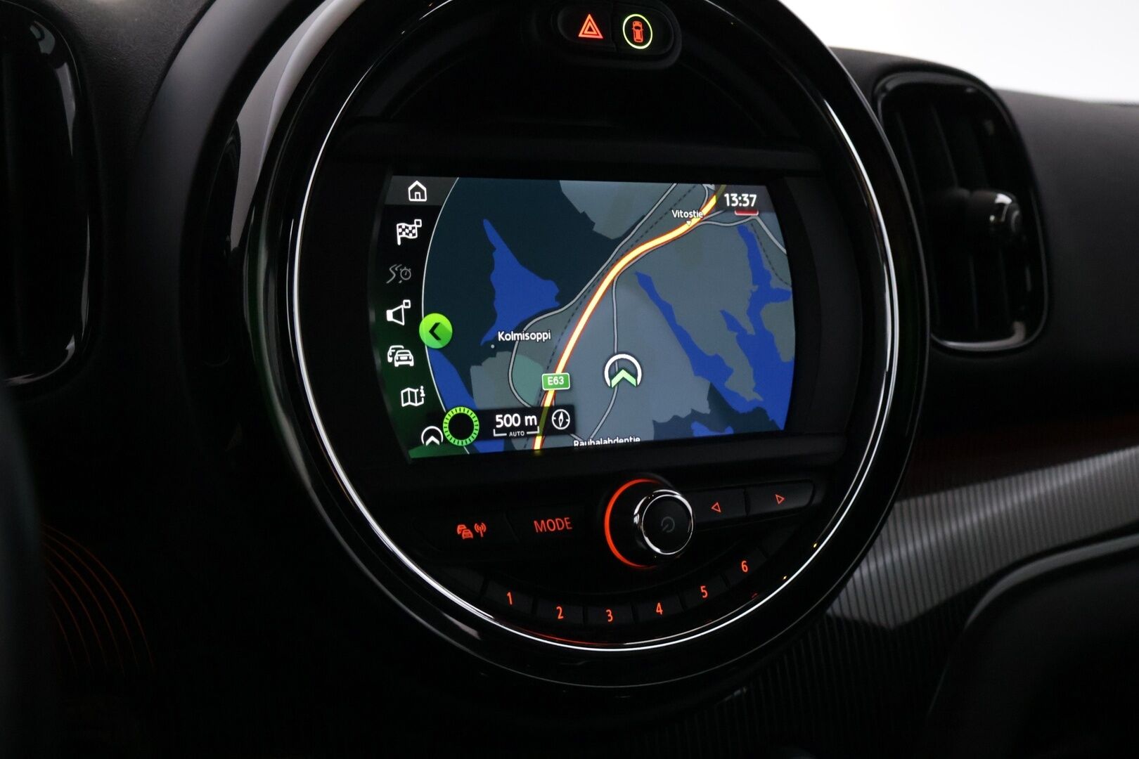 Mini Countryman 2018 Cooper SE ALL4 *Navi / P.tutkat / Vakkari / 2x Renkaat ja vanteet / Ambient light* - Hyvä huoltohistoria / Juuri huollettu