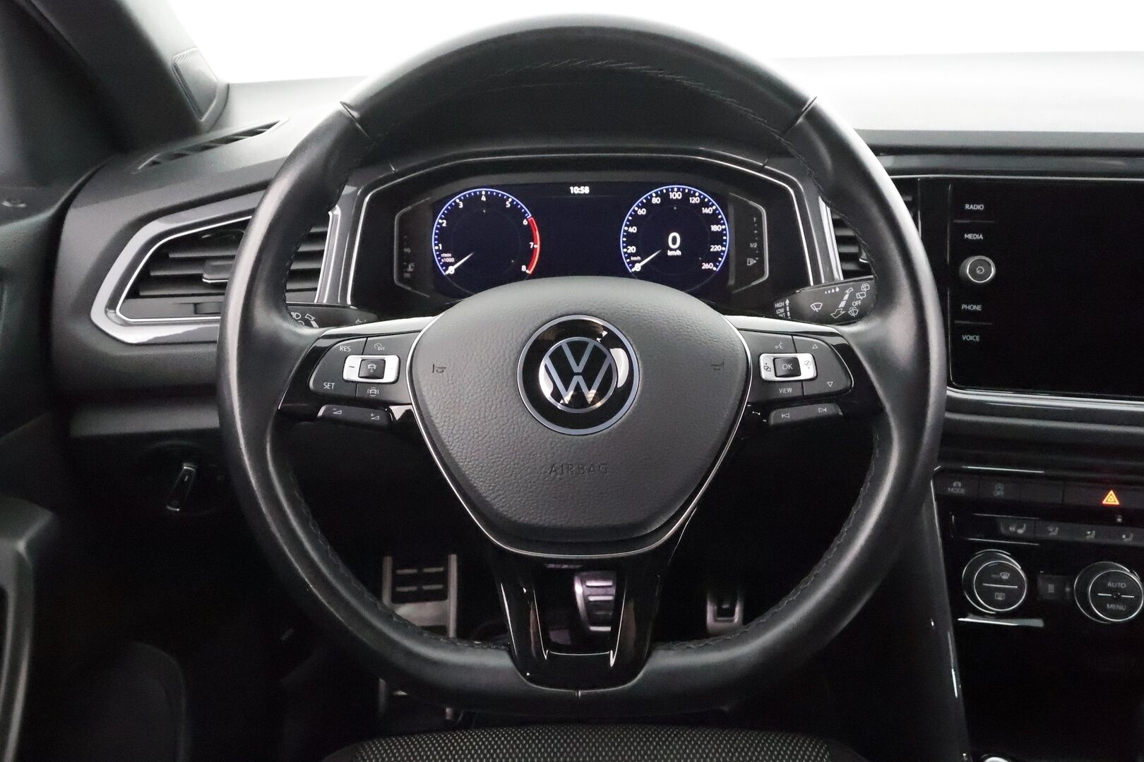 Volkswagen T-Roc 2022 Sport 1,5 TSI EVO 110 kW DSG * Webasto / ACC / LED / P.Kamera / Kaistavahti / Keyless * - 1-om Suomi-auto / Kahdet renkaat - HULLU BLACKWEEK KORKOTARJOUS 2,49%