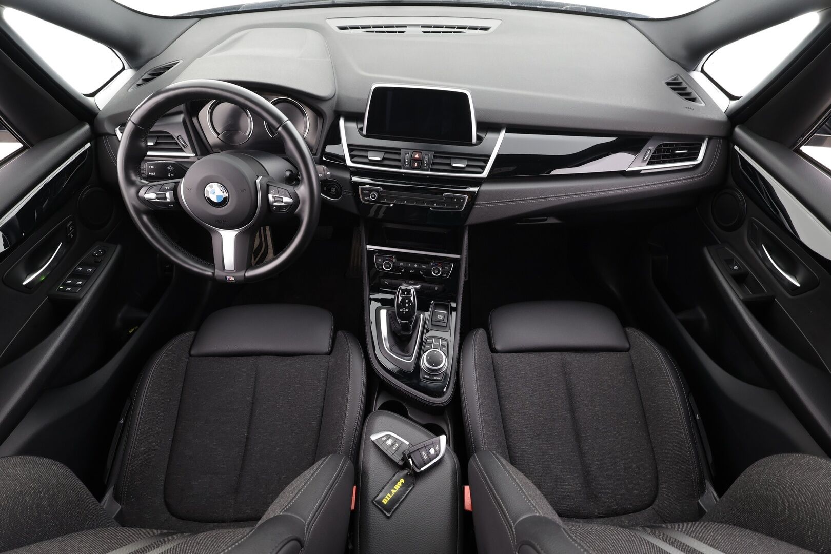 BMW 218 2021 F46 Gran Tourer 218i A Business M Sport * Puolinahkasisusta / Vakkari / Peruutustutkat / Navi / LED / Sähkökontti! - 1.Om Suomi-auto / Kahdet renkaat aluvanteilla / Merkkihuollettu