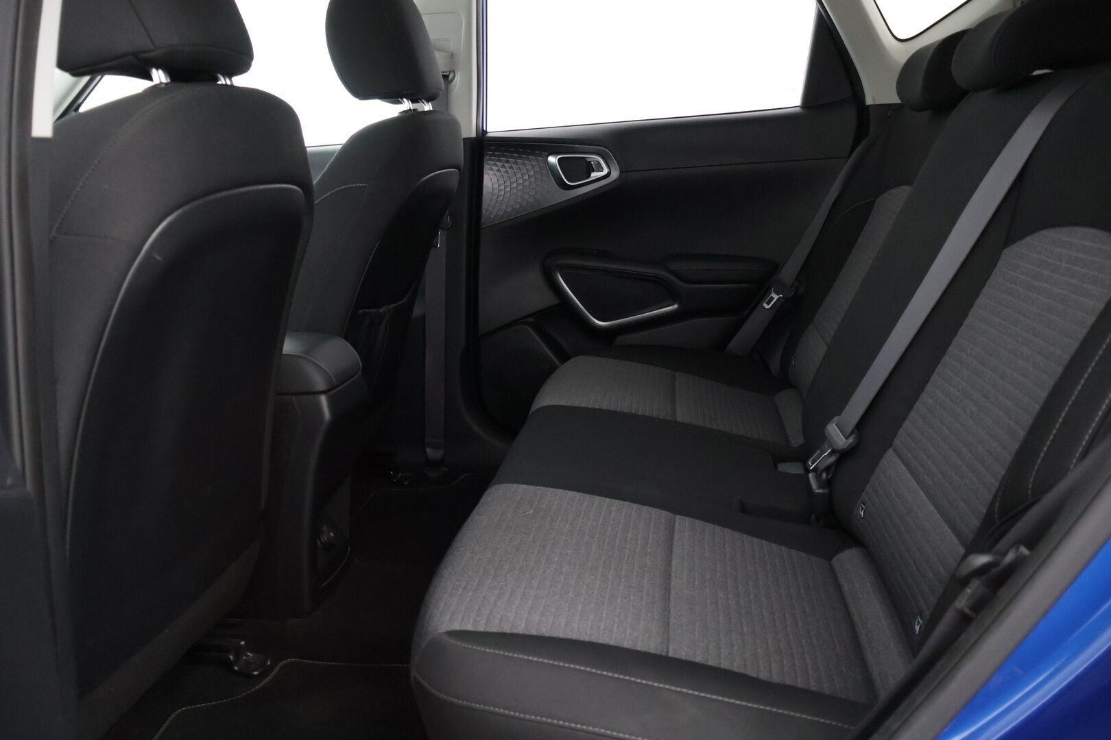 KIA E-SOUL 2020 Supreme 64 kWh 204 hv * * H&K / HUD / Adapt.vakkari / BLIS / Keyless / Navi * - * Isompiakkuinen, uusikorinen, hyvin varusteltu Kia seuraavalle! *
