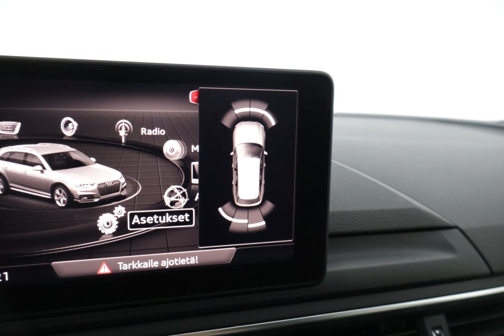 Audi A4 allroad quattro 2018 Business 2,0 TFSI 185 kW quattro S tronic * Webasto / Adap. vakkari / Vetokoukku / Kaistavahti / Sporttipenkit * - * 2x renkaat ja vanteet / Hyvin huollettu / Juuri tullut * 