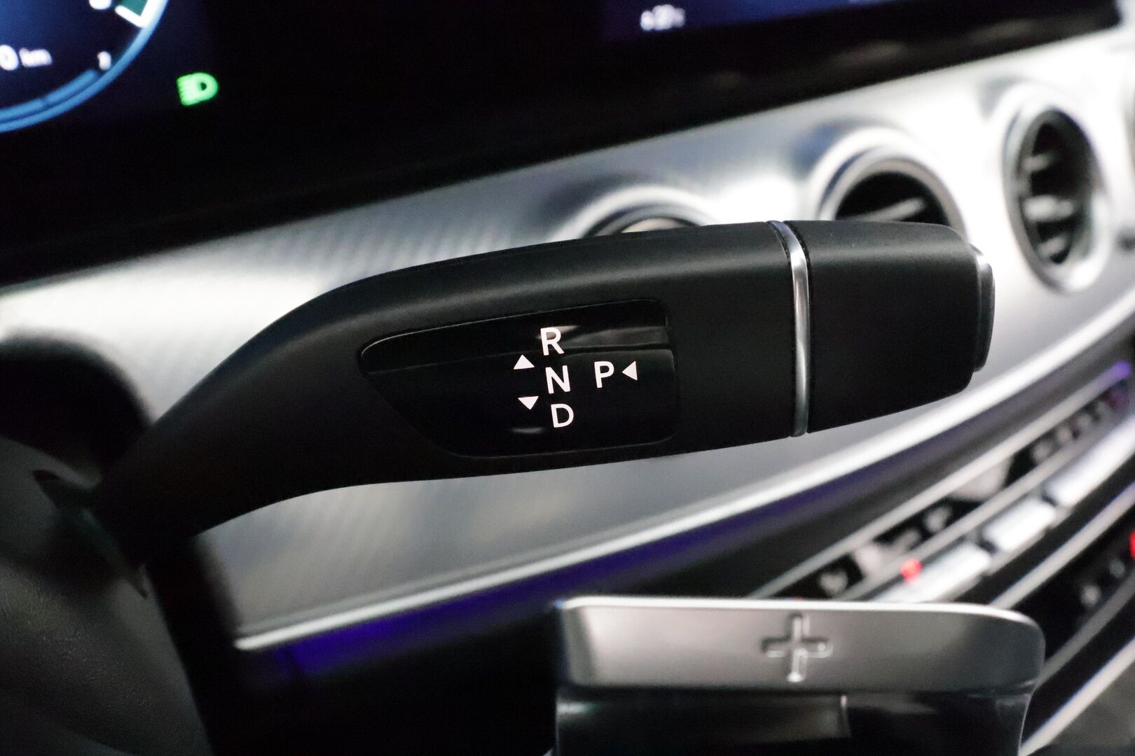 Mercedes-Benz E 2022 300 de Edition 4MATIC T A **Widescreen / Burmester / Adapt.Vakkari  / 360° / LED-valot / Muistipenkit / Koukku / Navi** - 1-om Suomi-auto / 2x Latauskaapelit / Kahdet Renkaat