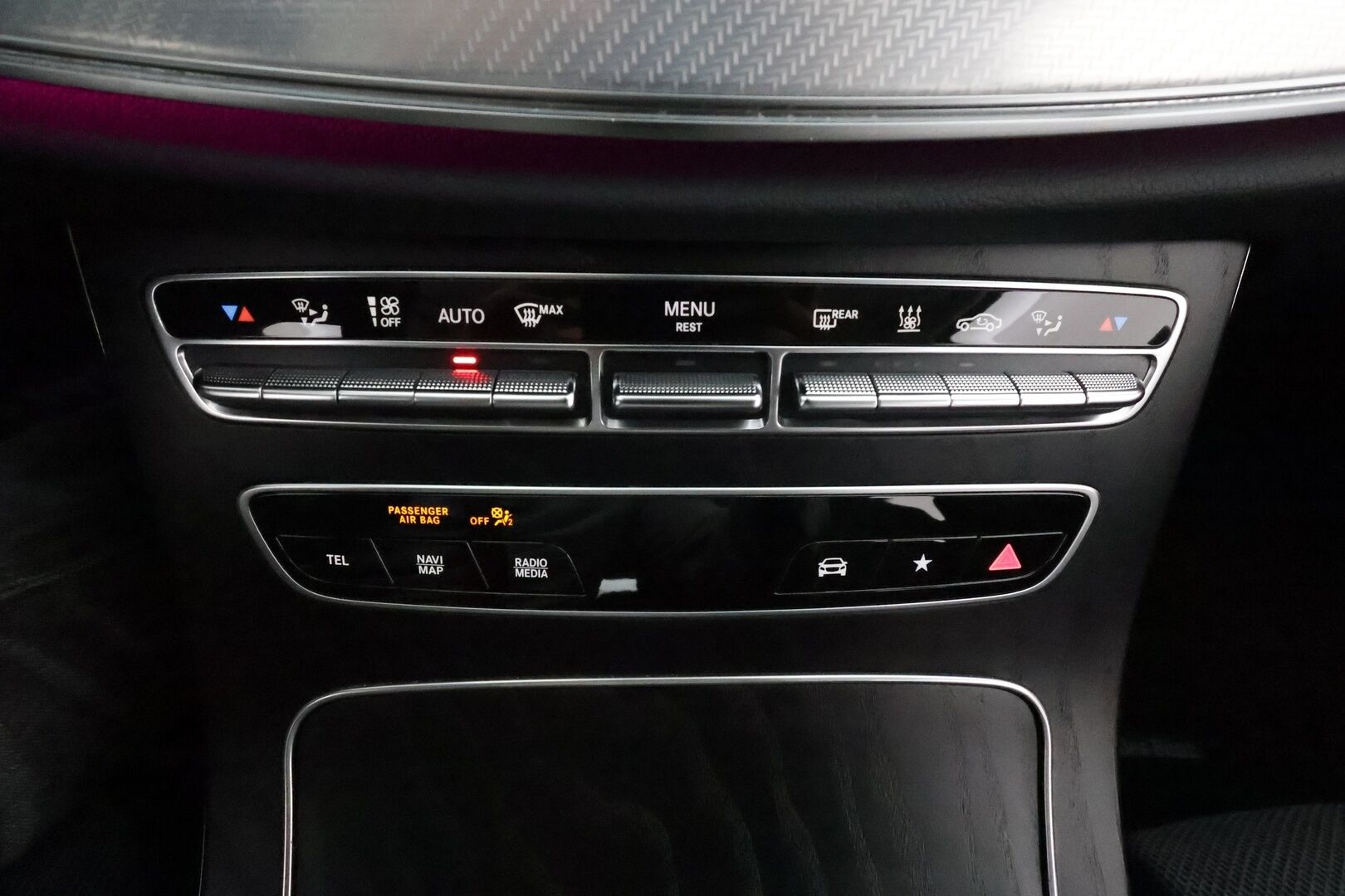 Mercedes-Benz E 2022 300 de Edition 4MATIC T A **Widescreen / Burmester / Adapt.Vakkari  / 360° / LED-valot / Muistipenkit / Koukku / Navi** - 1-om Suomi-auto / 2x Latauskaapelit / Kahdet Renkaat