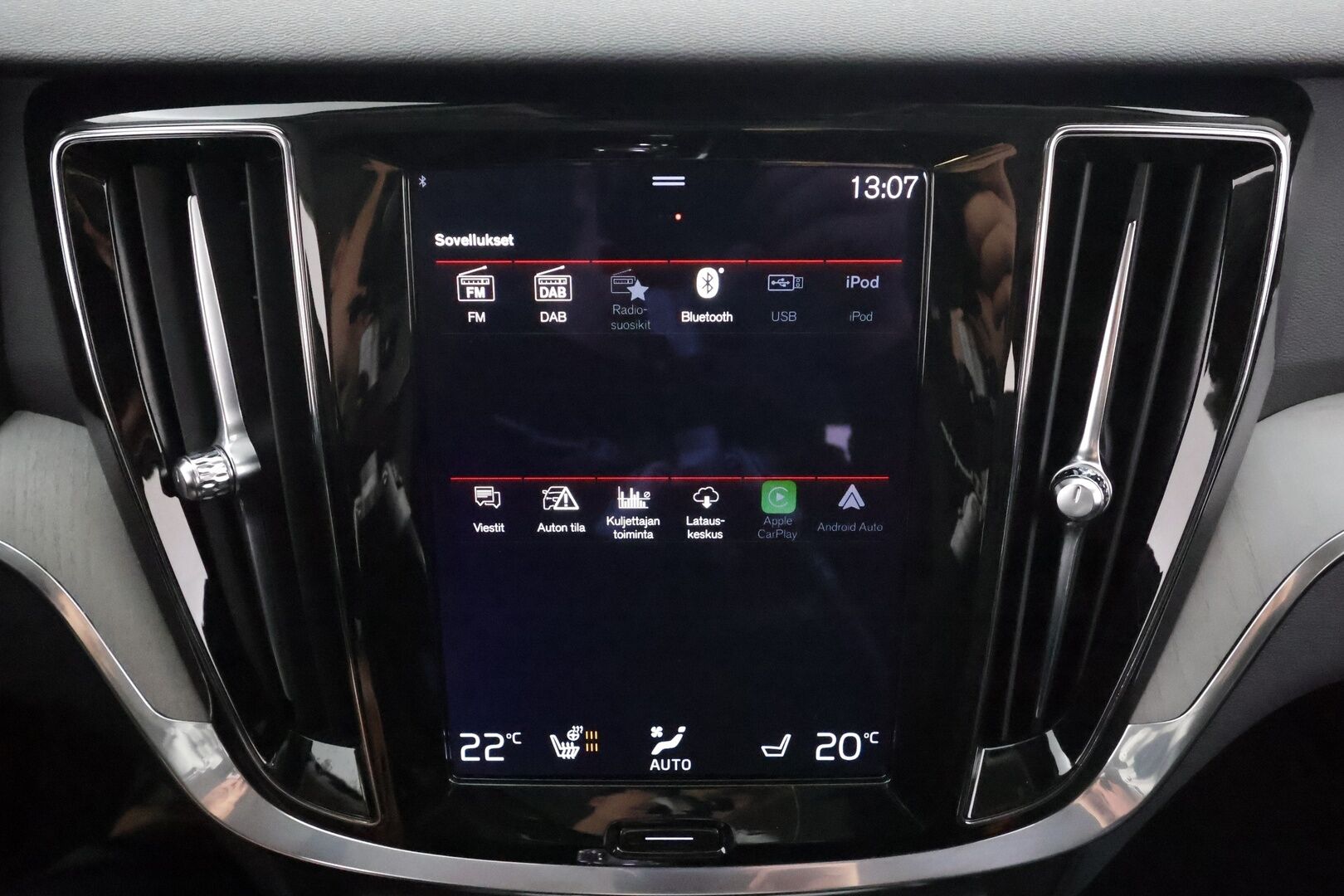 Volvo V60 2022 B4 MHEV Business Inscription Edition DCT aut * Pilot assist / High level LED / Koukku / PA-lisälämmitin / Muistipenkki * - 1.Om Suomi-auto / Kahdet Renkaat