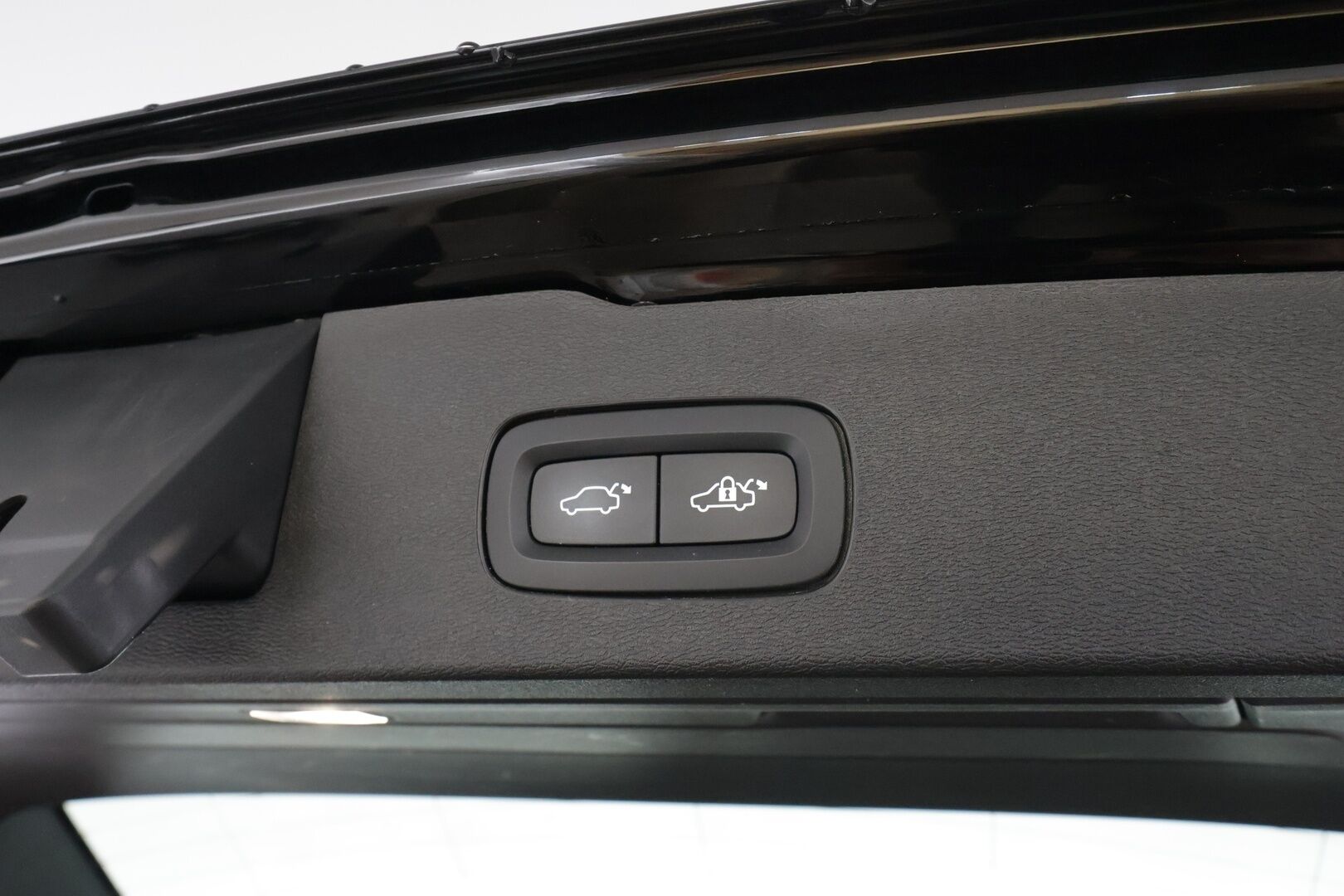 Volvo V60 2022 B4 MHEV Business Inscription Edition DCT aut * Pilot assist / High level LED / Koukku / PA-lisälämmitin / Muistipenkki * - 1.Om Suomi-auto / Kahdet Renkaat