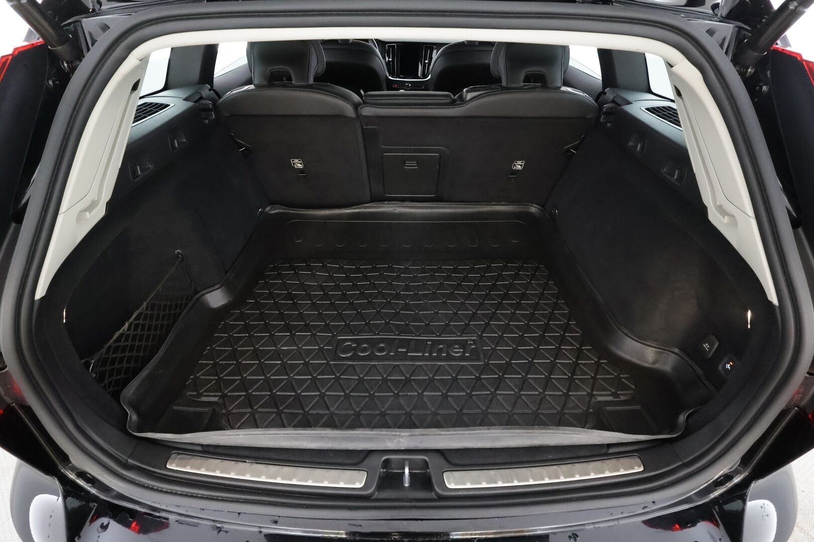 Volvo V60 2022 B4 MHEV Business Inscription Edition DCT aut * Pilot assist / High level LED / Koukku / PA-lisälämmitin / Muistipenkki * - 1.Om Suomi-auto / Kahdet Renkaat