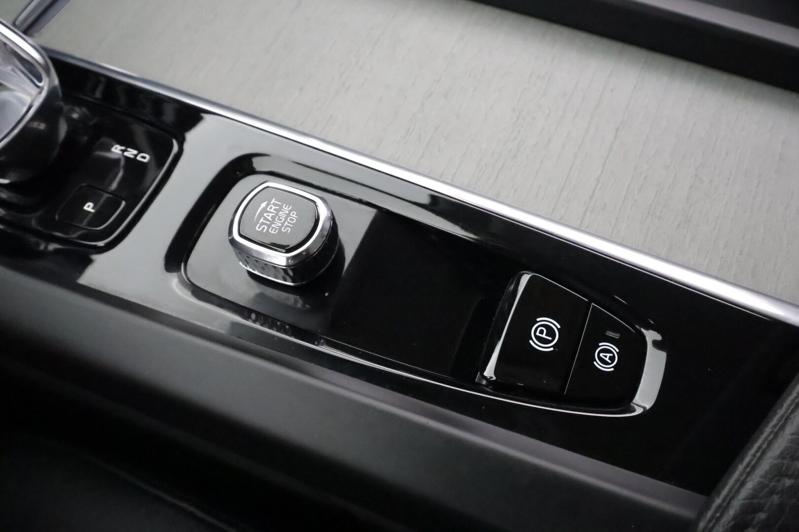 Volvo V60 2022 B4 MHEV Business Inscription Edition DCT aut * Pilot assist / High level LED / Koukku / PA-lisälämmitin / Muistipenkki * - 1.Om Suomi-auto / Kahdet Renkaat