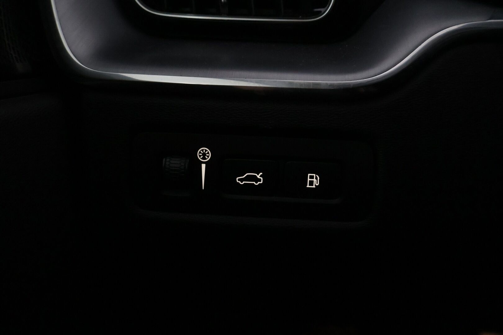 Volvo XC60 2020 T6 TwE AWD Inscription Expression aut. *Webasto / ACC / Harman&Kardon / KeylessGo / Koukku / BLIS / P.Kamera* - Juuri Huollettu / Jakopää tehty 01/25 / Huippurenkailla 2x Volvo aluilla - HULLU BLACKWEEK KORKOTARJOUS 2,49%