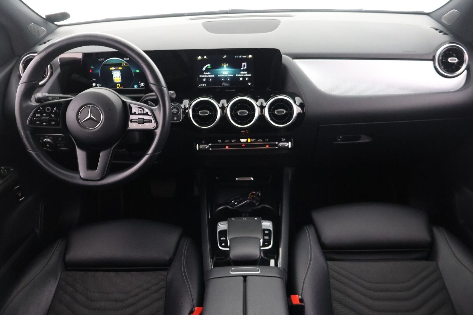 Mercedes-Benz B 2019 180 A Launch Edition Style *1 om. Suomi-auto /  Peruutuskamera / Vakkari / Digimittaristo / Led-ajovalot* - *2x Renkaat & Vanteet /  Kattavasti huollettu* - HULLUT AVAJAISHULINAT KORKOTARJOUS 3,29 %