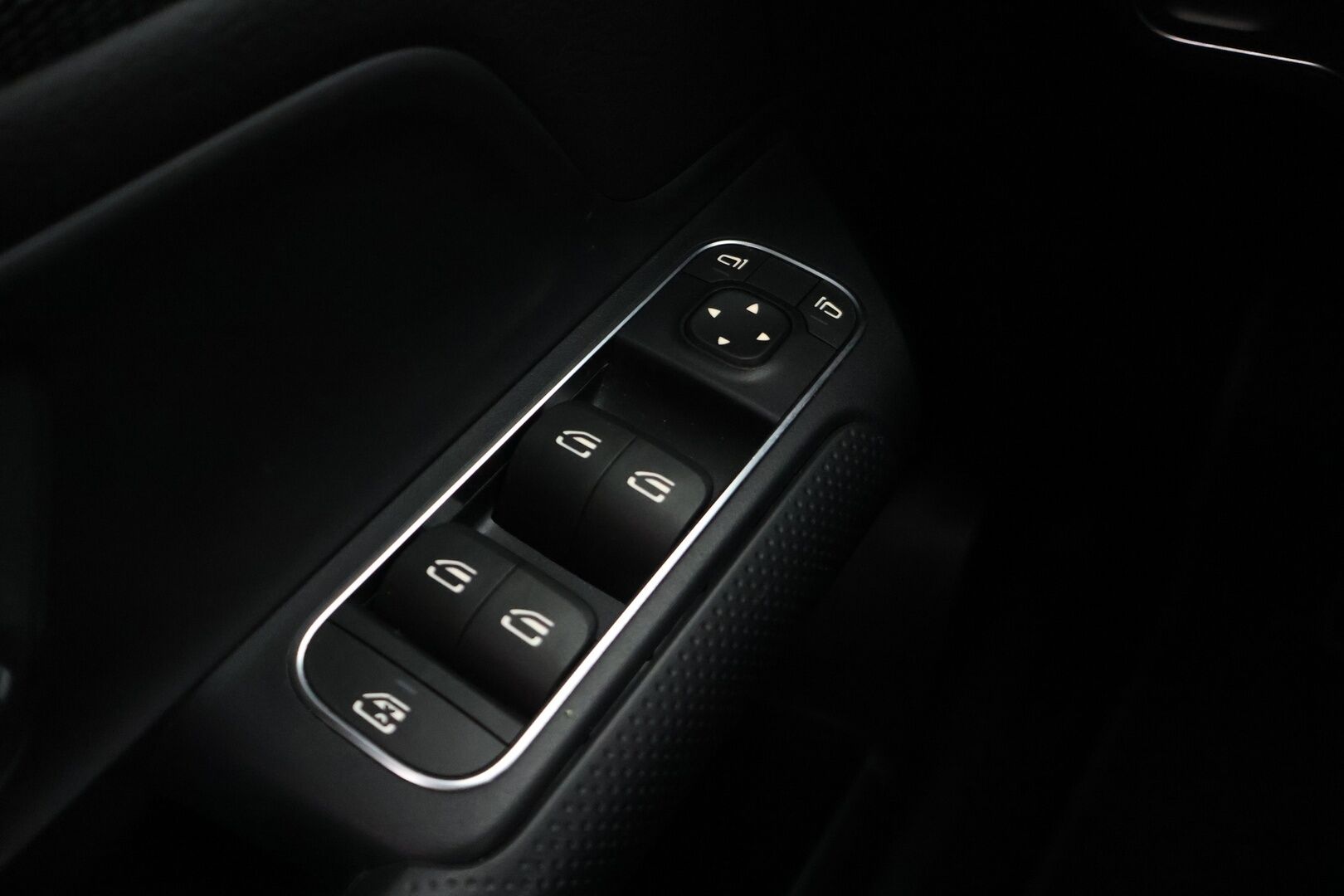 Mercedes-Benz B 2019 180 A Launch Edition Style *1 om. Suomi-auto /  Peruutuskamera / Vakkari / Digimittaristo / Led-ajovalot* - *2x Renkaat & Vanteet /  Kattavasti huollettu* - HULLUT AVAJAISHULINAT KORKOTARJOUS 3,29 %