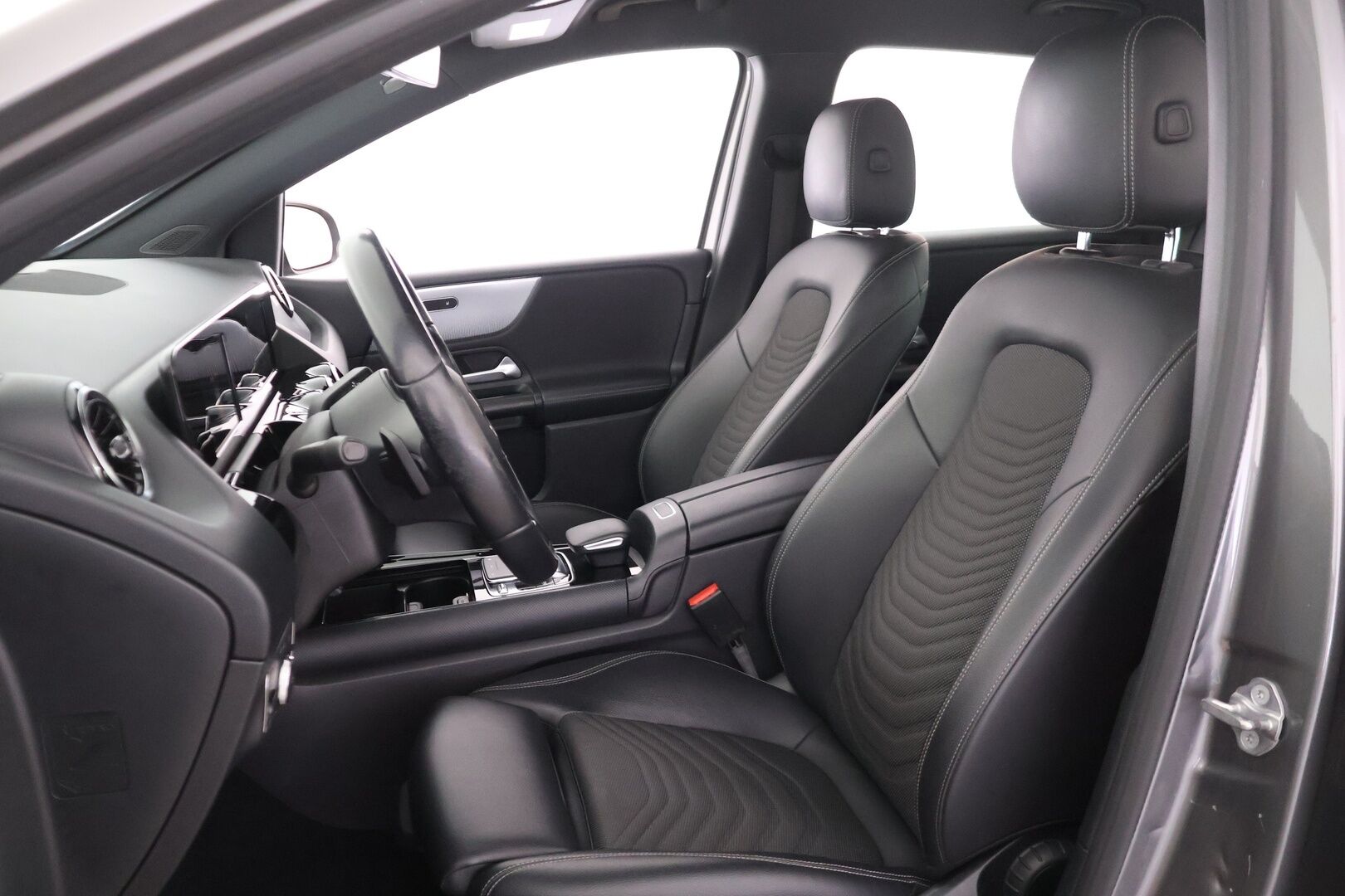 Mercedes-Benz B 2019 180 A Launch Edition Style *1 om. Suomi-auto /  Peruutuskamera / Vakkari / Digimittaristo / Led-ajovalot* - *2x Renkaat & Vanteet /  Kattavasti huollettu* - HULLUT AVAJAISHULINAT KORKOTARJOUS 3,29 %