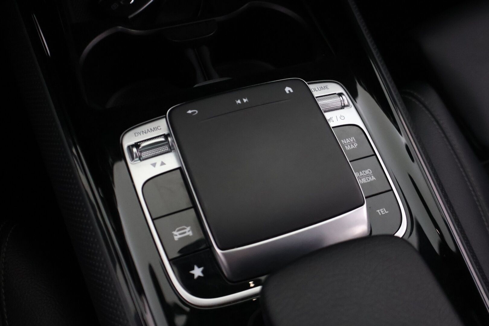 Mercedes-Benz B 2019 180 A Launch Edition Style *1 om. Suomi-auto /  Peruutuskamera / Vakkari / Digimittaristo / Led-ajovalot* - *2x Renkaat & Vanteet /  Kattavasti huollettu* - HULLUT AVAJAISHULINAT KORKOTARJOUS 3,29 %