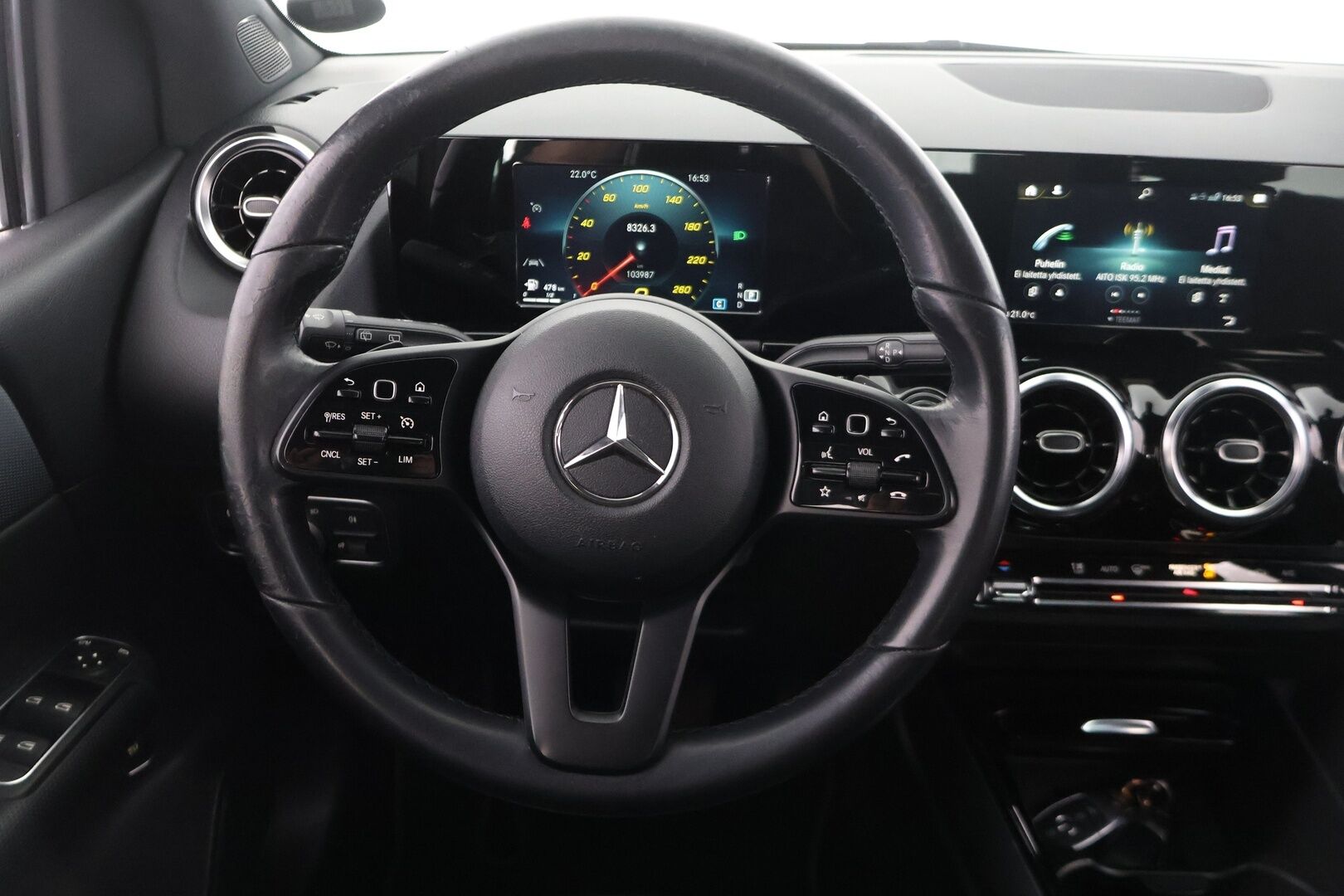 Mercedes-Benz B 2019 180 A Launch Edition Style *1 om. Suomi-auto /  Peruutuskamera / Vakkari / Digimittaristo / Led-ajovalot* - *2x Renkaat & Vanteet /  Kattavasti huollettu* - HULLUT AVAJAISHULINAT KORKOTARJOUS 3,29 %