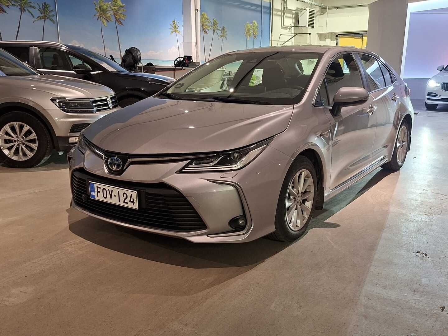 Toyota Corolla 2022 Sedan 1,8 Hybrid Active Edition - | ACC | Navi | Koukku | P-Kamera | Merkkihuollettu | Huippusiisti | Kysy lisää myyjältä |