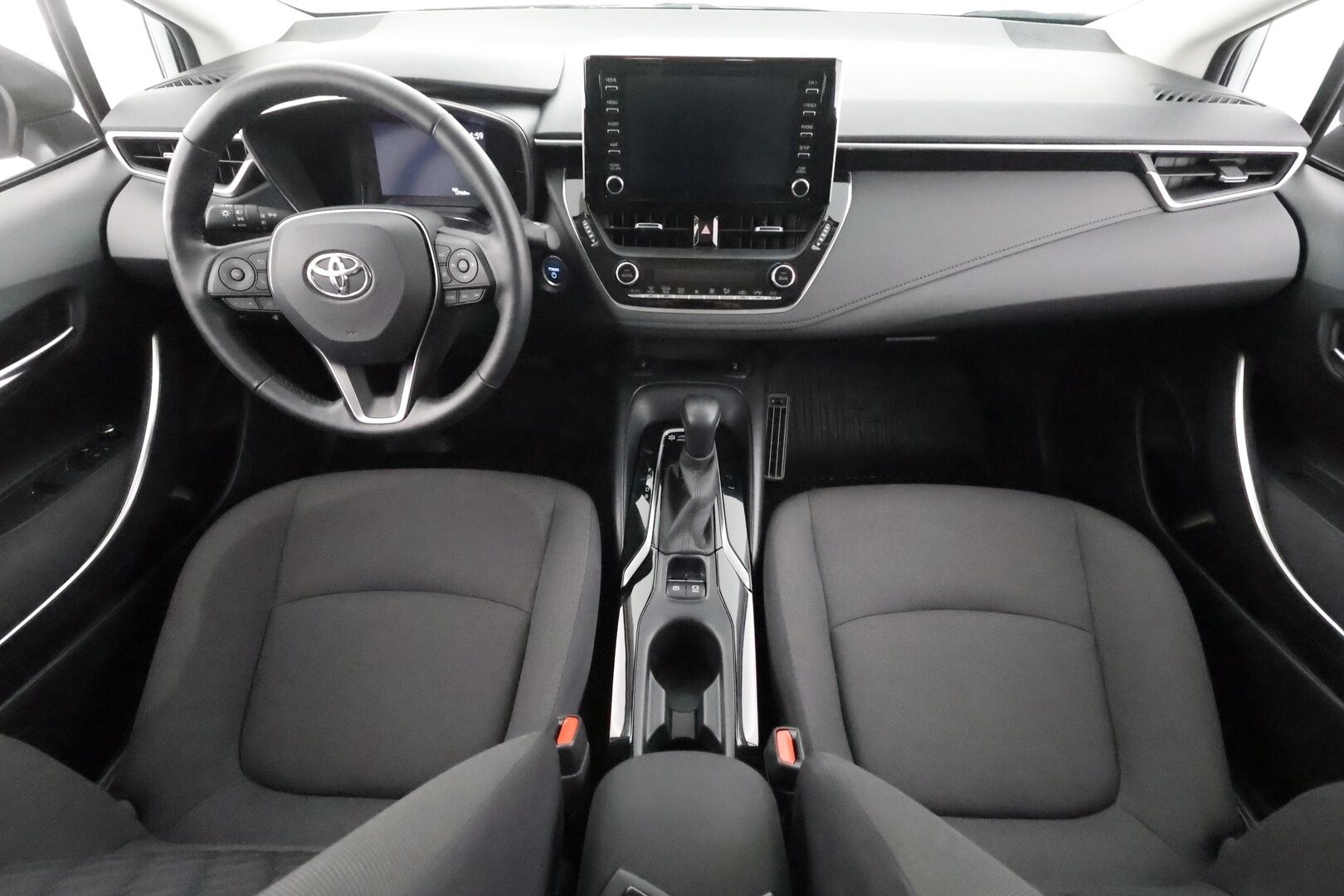 Toyota Corolla 2022 Sedan 1,8 Hybrid Active Edition - | ACC | Lohko | LED | P.Kamera | Ratinlämmitys | Apple&Android | 1.Om Suomi-auto | Kahdet Renkaat |
