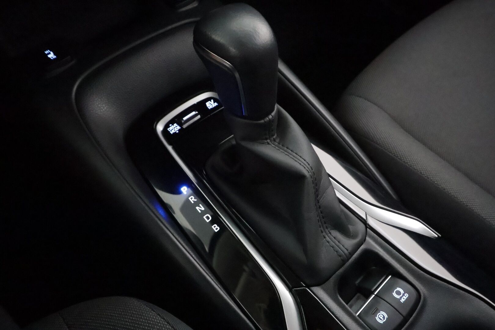 Toyota Corolla 2022 Sedan 1,8 Hybrid Active Edition - | ACC | Lohko | LED | P.Kamera | Ratinlämmitys | Apple&Android | 1.Om Suomi-auto | Kahdet Renkaat |