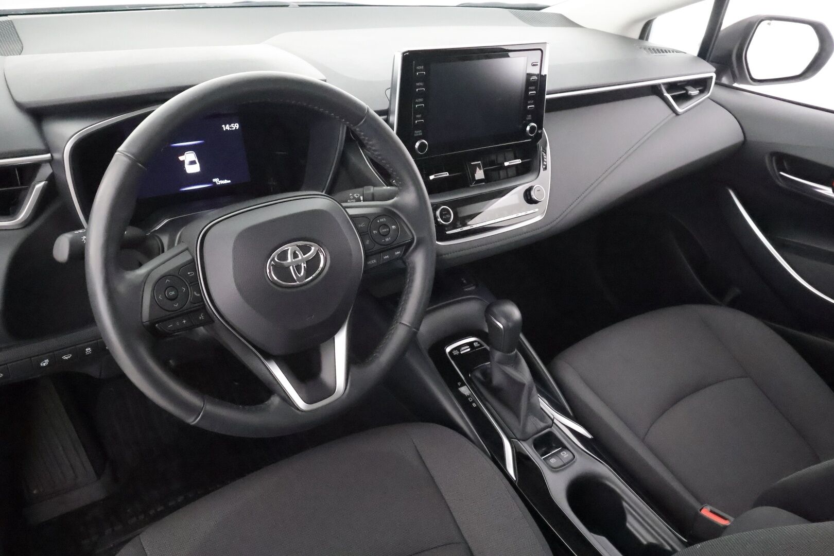 Toyota Corolla 2022 Sedan 1,8 Hybrid Active Edition - | ACC | Lohko | LED | P.Kamera | Ratinlämmitys | Apple&Android | 1.Om Suomi-auto | Kahdet Renkaat |