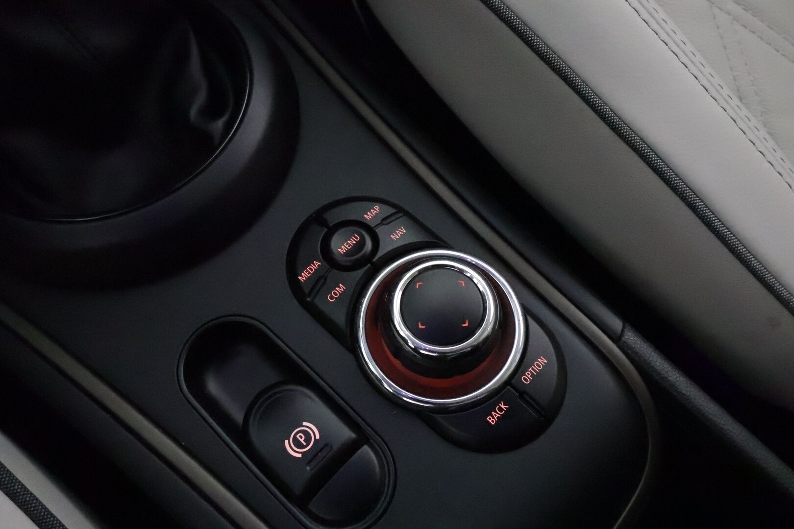Mini Countryman 2022 Cooper SE ALL4 Experience **LED-valot / P.kamera / Sporttinahat / Navi / Digimittaristo** - * 1-om Suomi-auto / 2x Latauskaapelit / Kahdet Renkaat / Soh 97,4% *