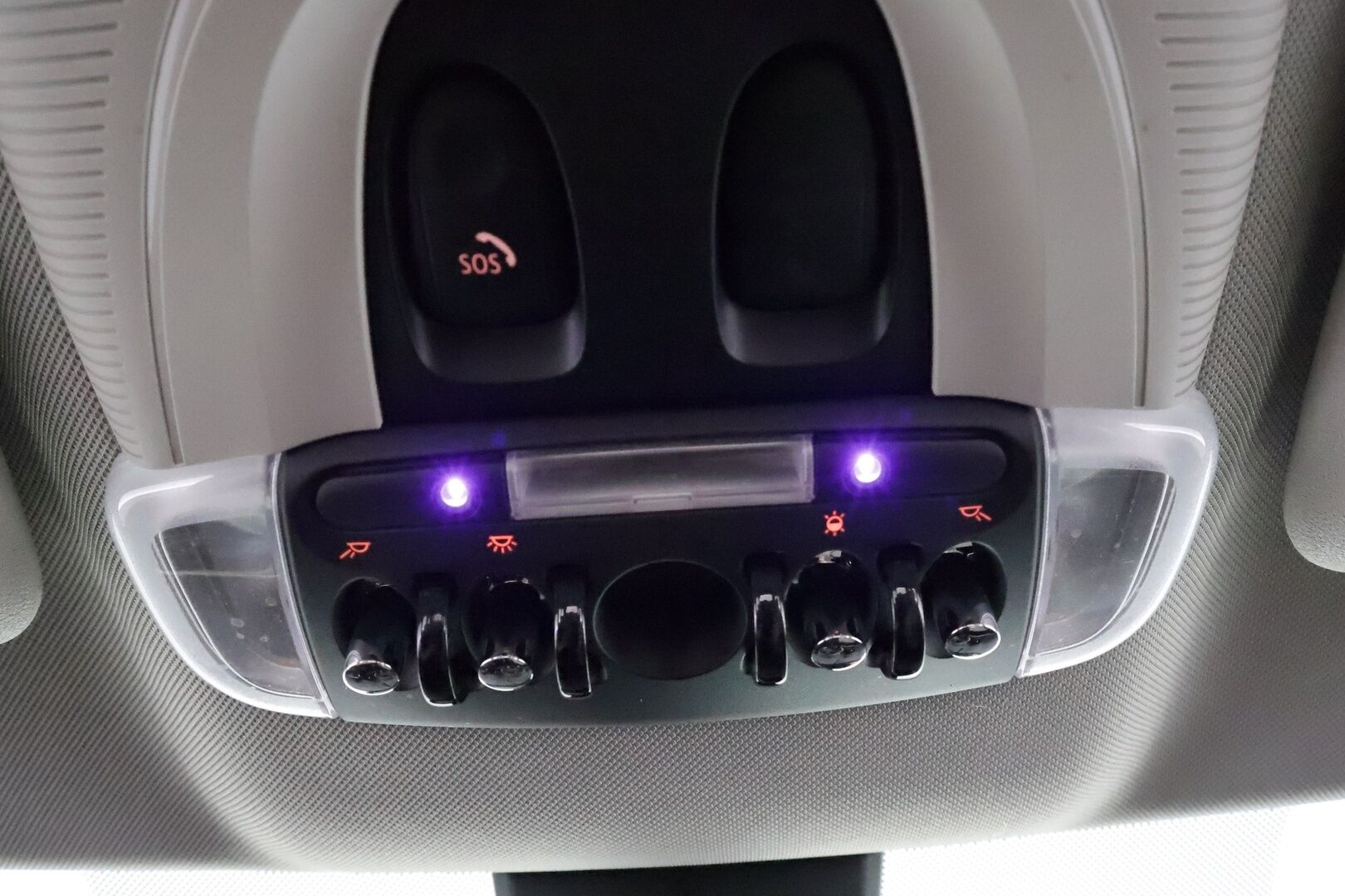 Mini Countryman 2022 Cooper SE ALL4 Experience **LED-valot / P.kamera / Sporttinahat / Navi / Digimittaristo** - * 1-om Suomi-auto / 2x Latauskaapelit / Kahdet Renkaat / Soh 97,4% *